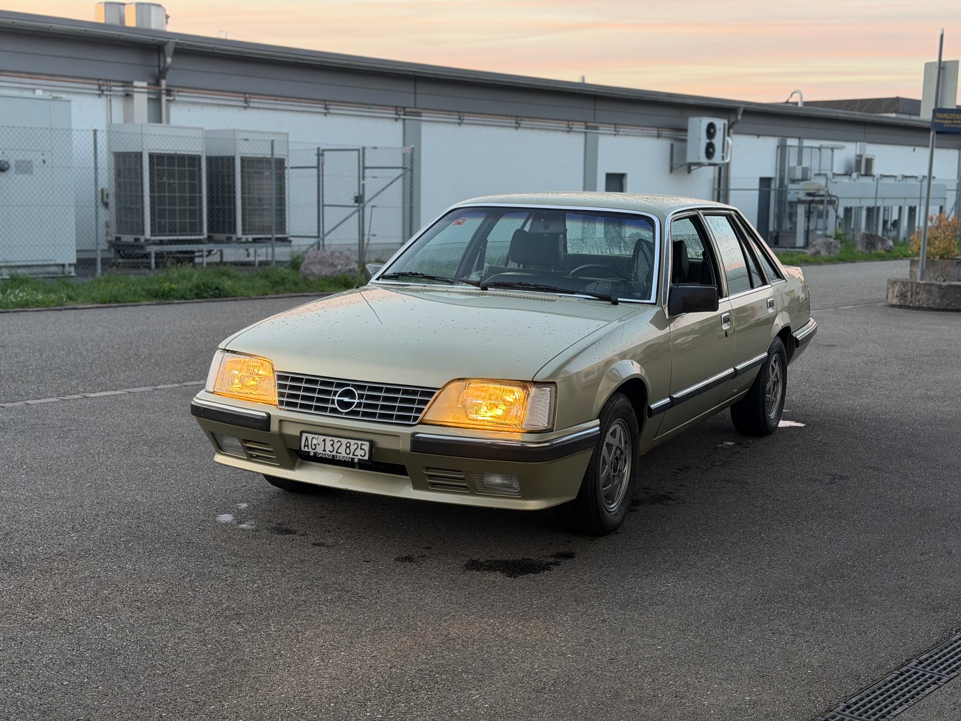 OPEL Senator 2.5i Deluxe
