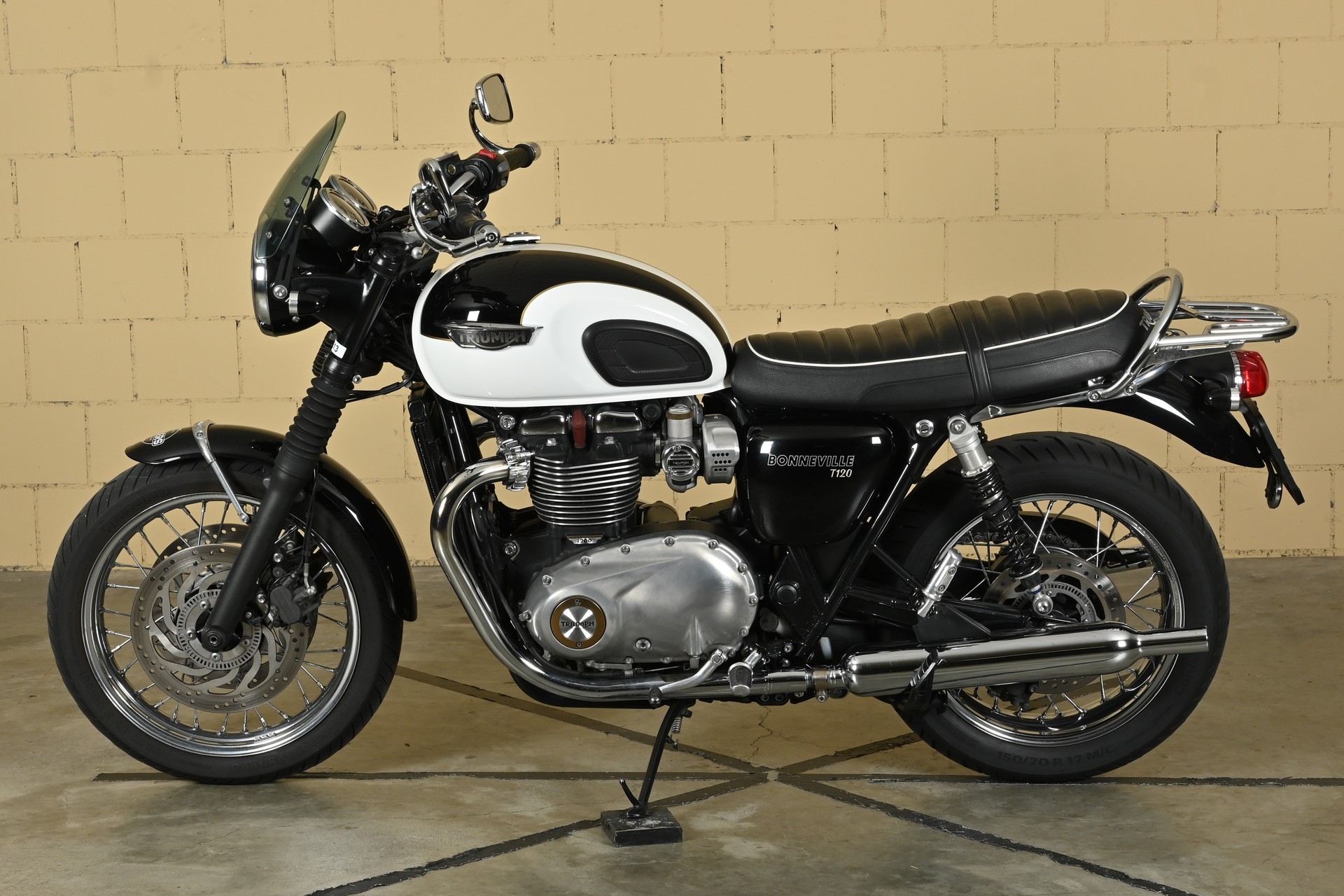 TRIUMPH Bonneville T120 ABS-image-6
