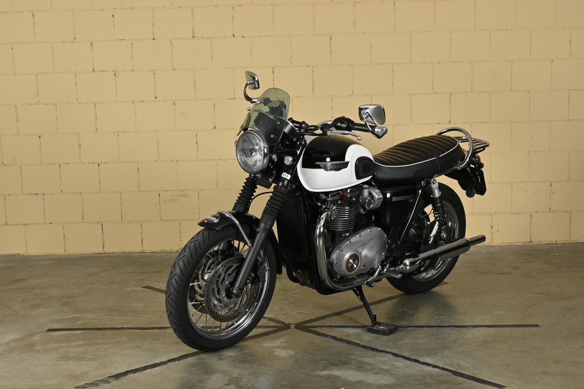 TRIUMPH Bonneville T120 ABS-image-5