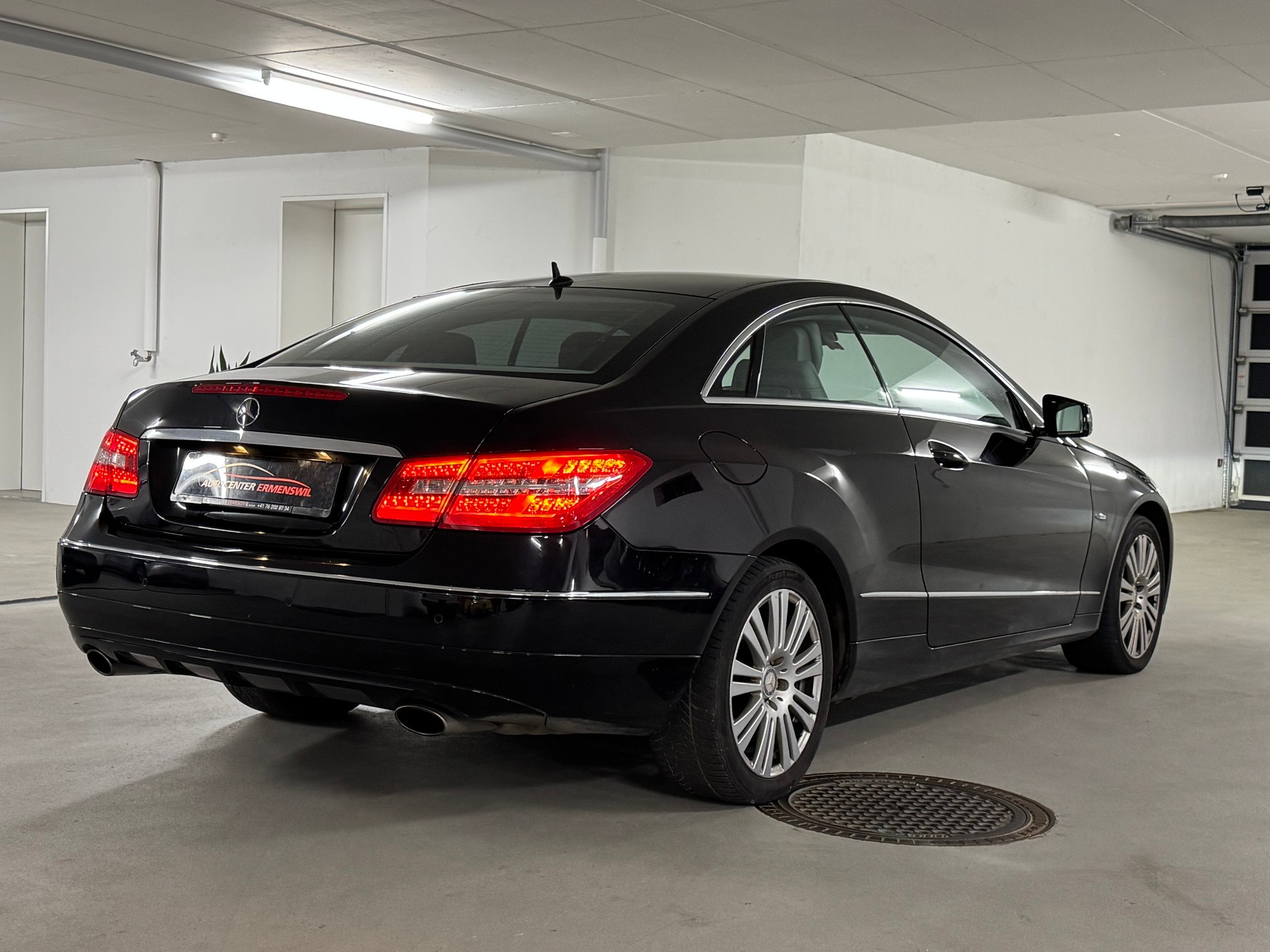 MERCEDES-BENZ E 350 CGI BlueEfficiency 7G-Tronic-image-6