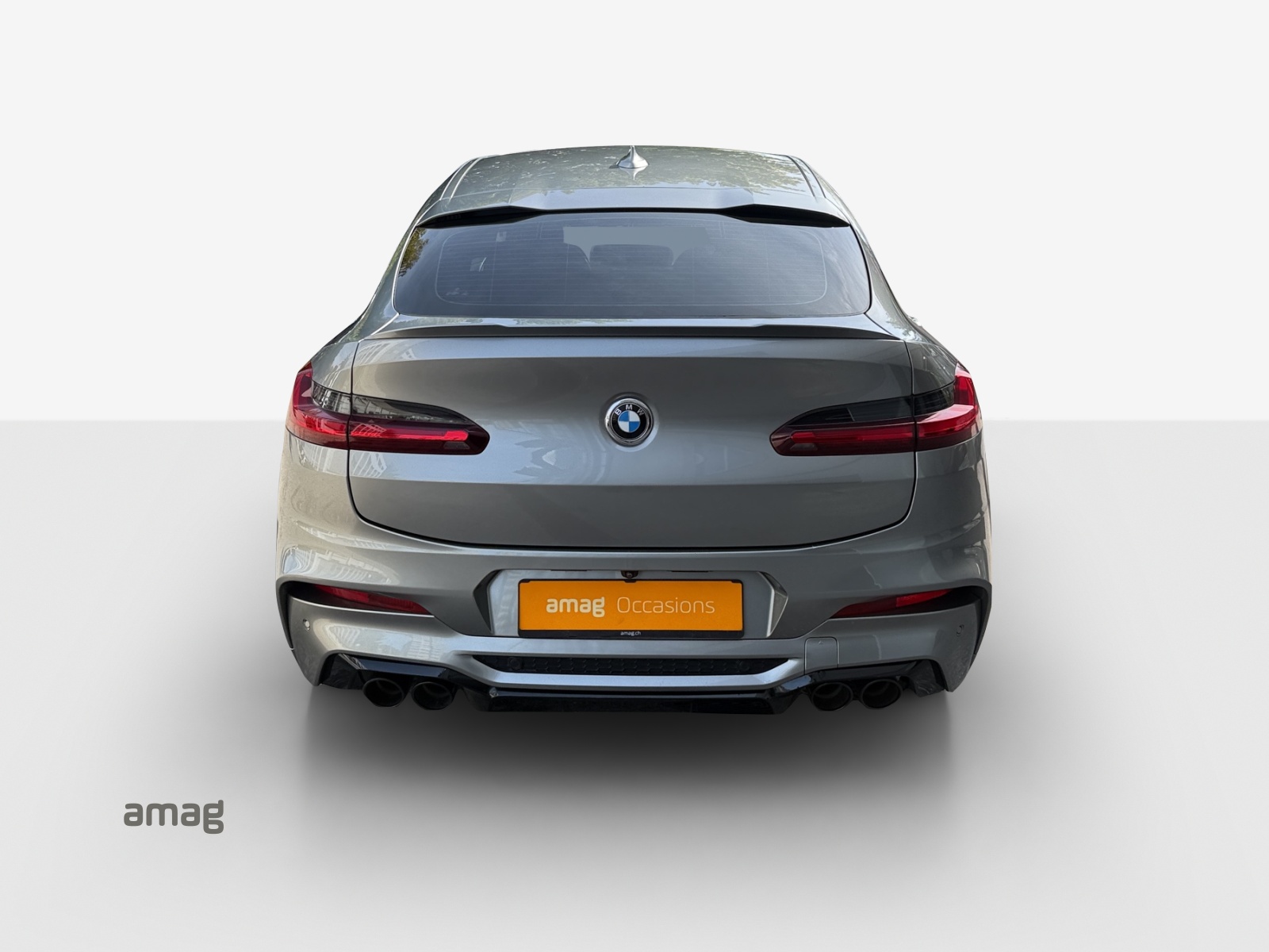 BMW X4M Steptronic-showroom-element-3
