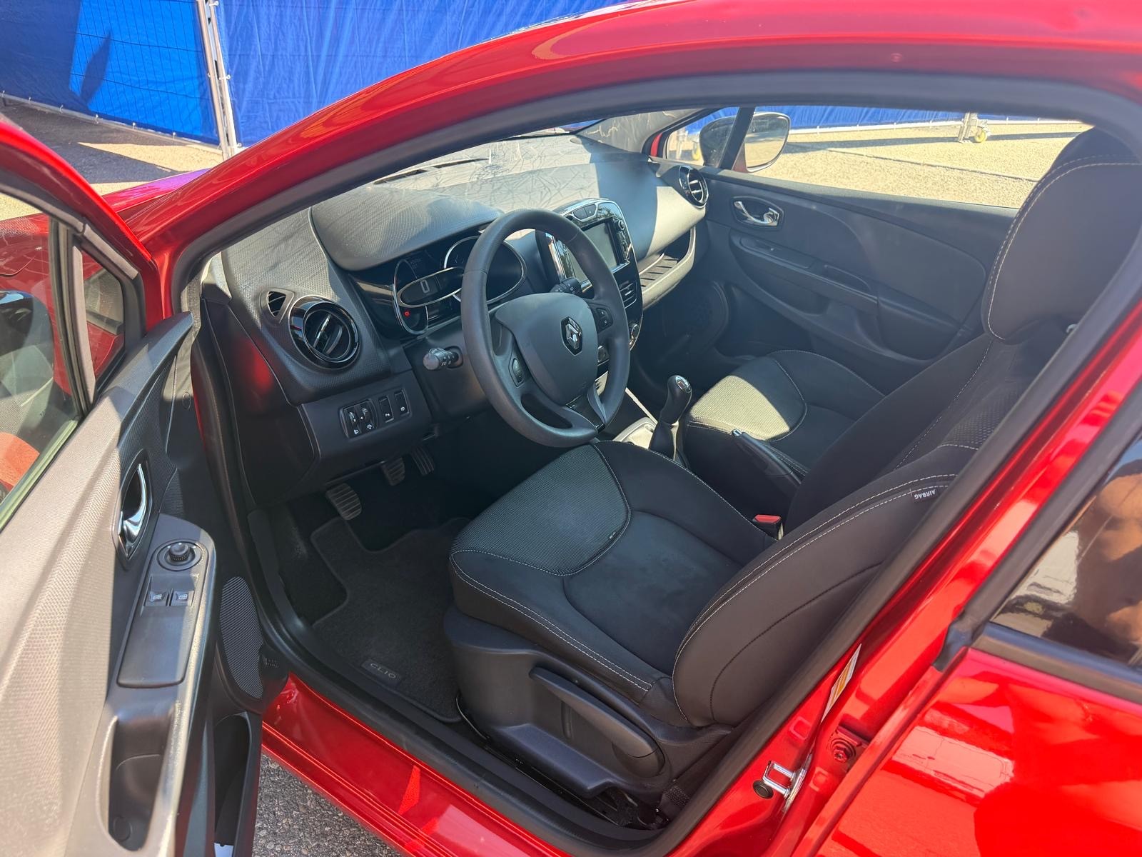 RENAULT Clio 0.9 12V Expression-image-9