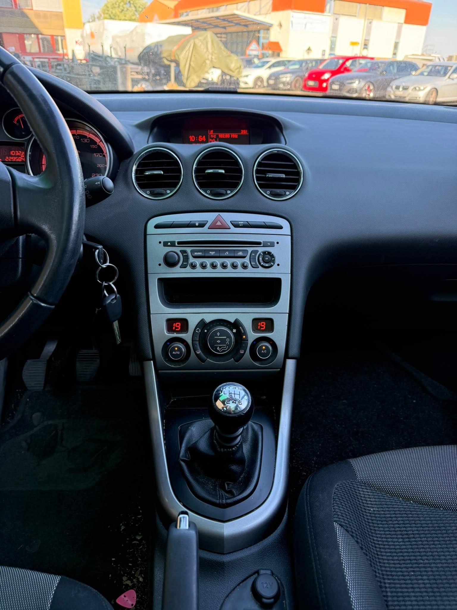 PEUGEOT 308 SW 1.6 HDI Access-image-10