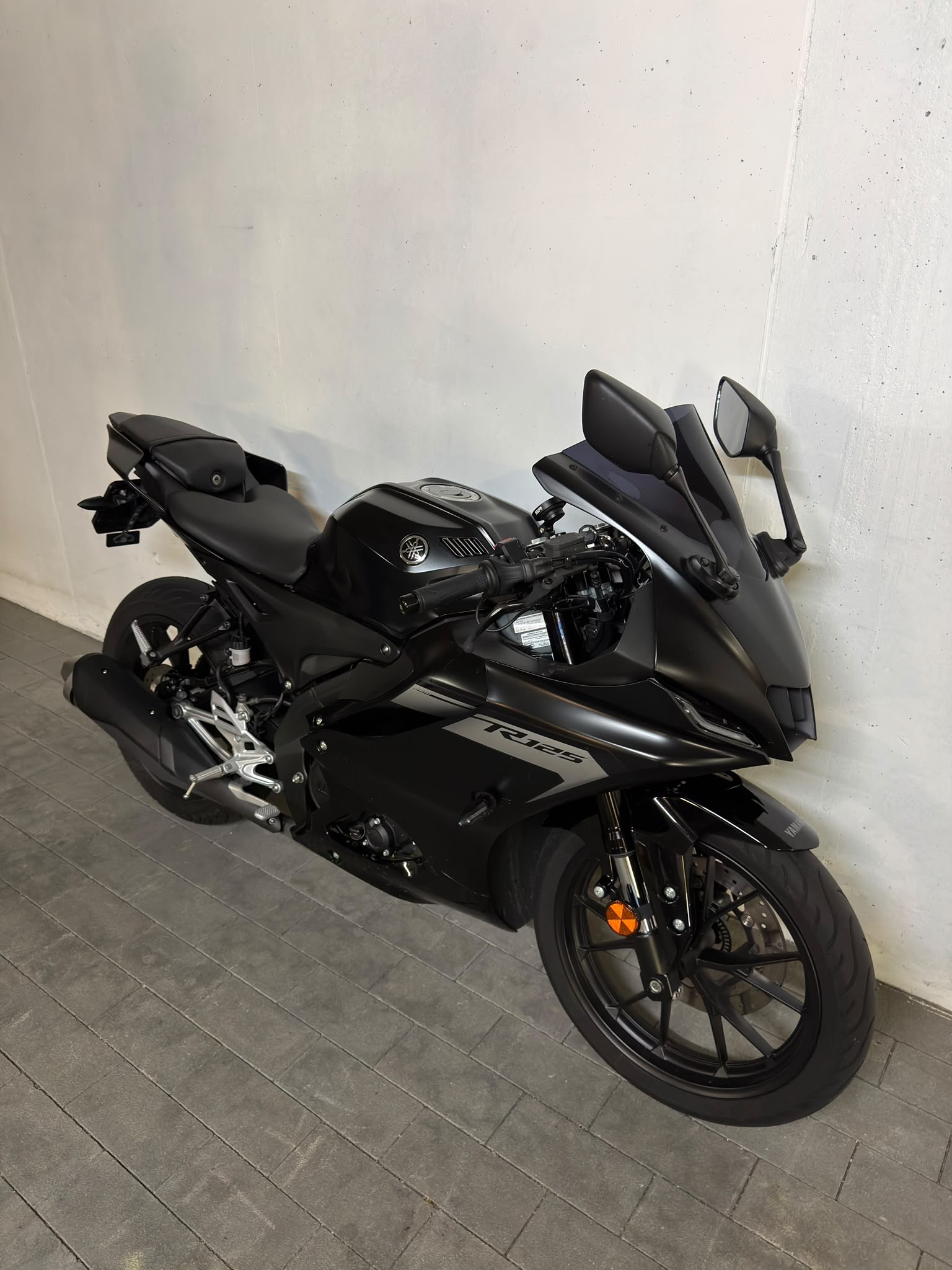 YAMAHA YZF-R 125 ABS-image-6
