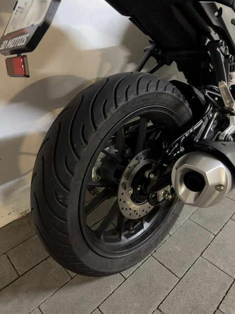 YAMAHA YZF-R 125 ABS-image-1