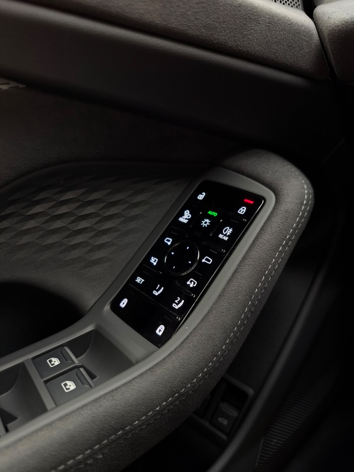 AUDI A6 Avant e-hybrid quattro S-Line 220 kW S tronic *CH-FZG. / Gratisservice / Werksgarantie*-image-11