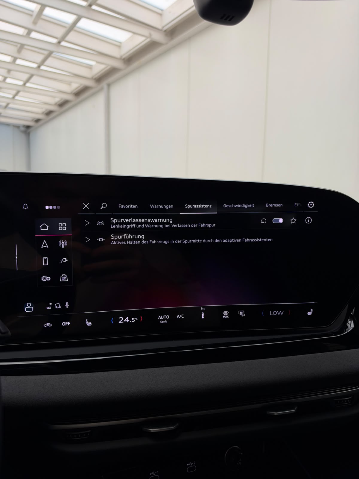 AUDI A6 Avant e-hybrid quattro S-Line 220 kW S tronic *CH-FZG. / Gratisservice / Werksgarantie*-image-16