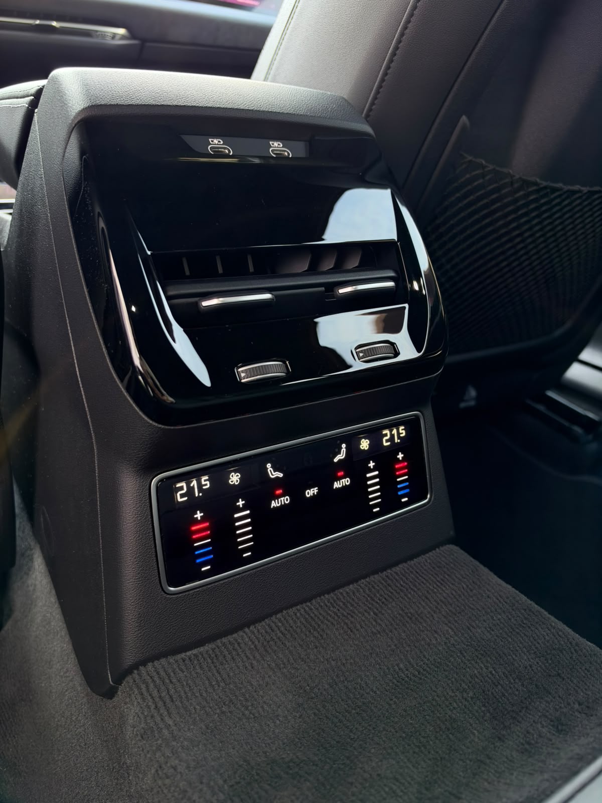 AUDI A6 Avant e-hybrid quattro S-Line 220 kW S tronic *CH-FZG. / Gratisservice / Werksgarantie*-image-25