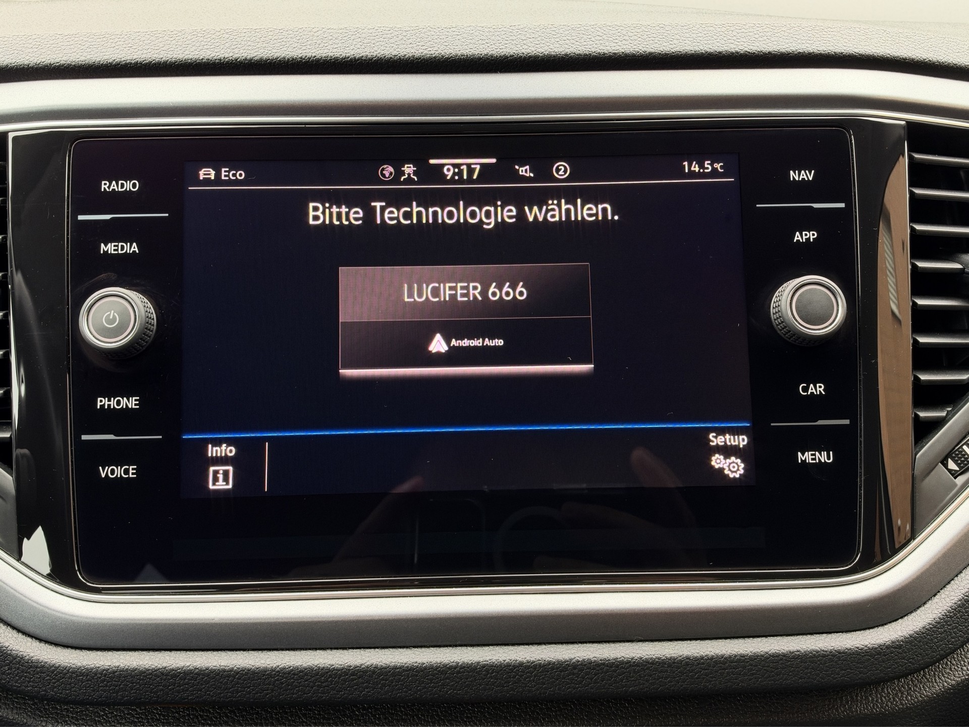 VW T-Roc 1.5 TSI EVO Advance Active Automat-image-16