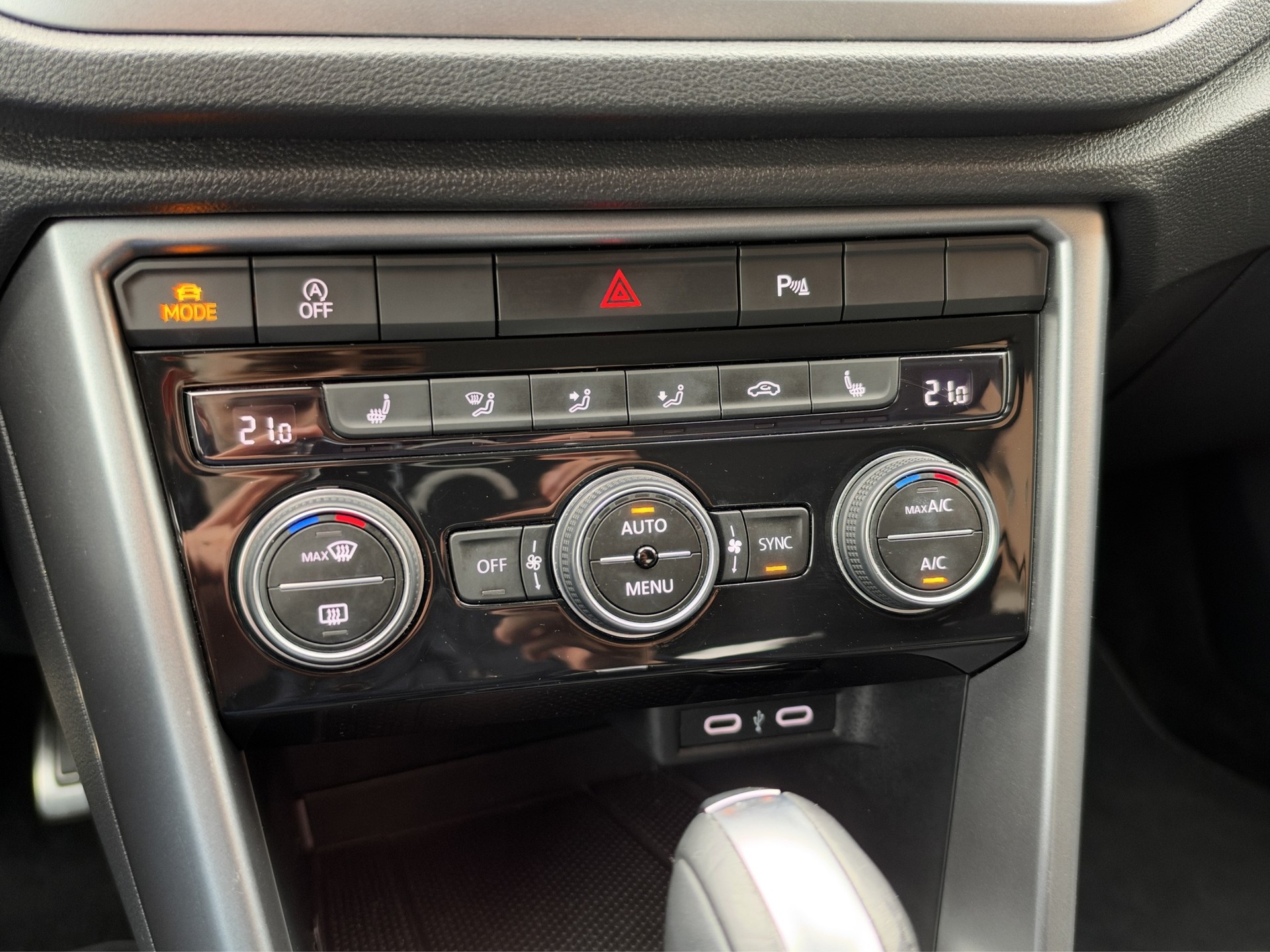 VW T-Roc 1.5 TSI EVO Advance Active Automat-image-19
