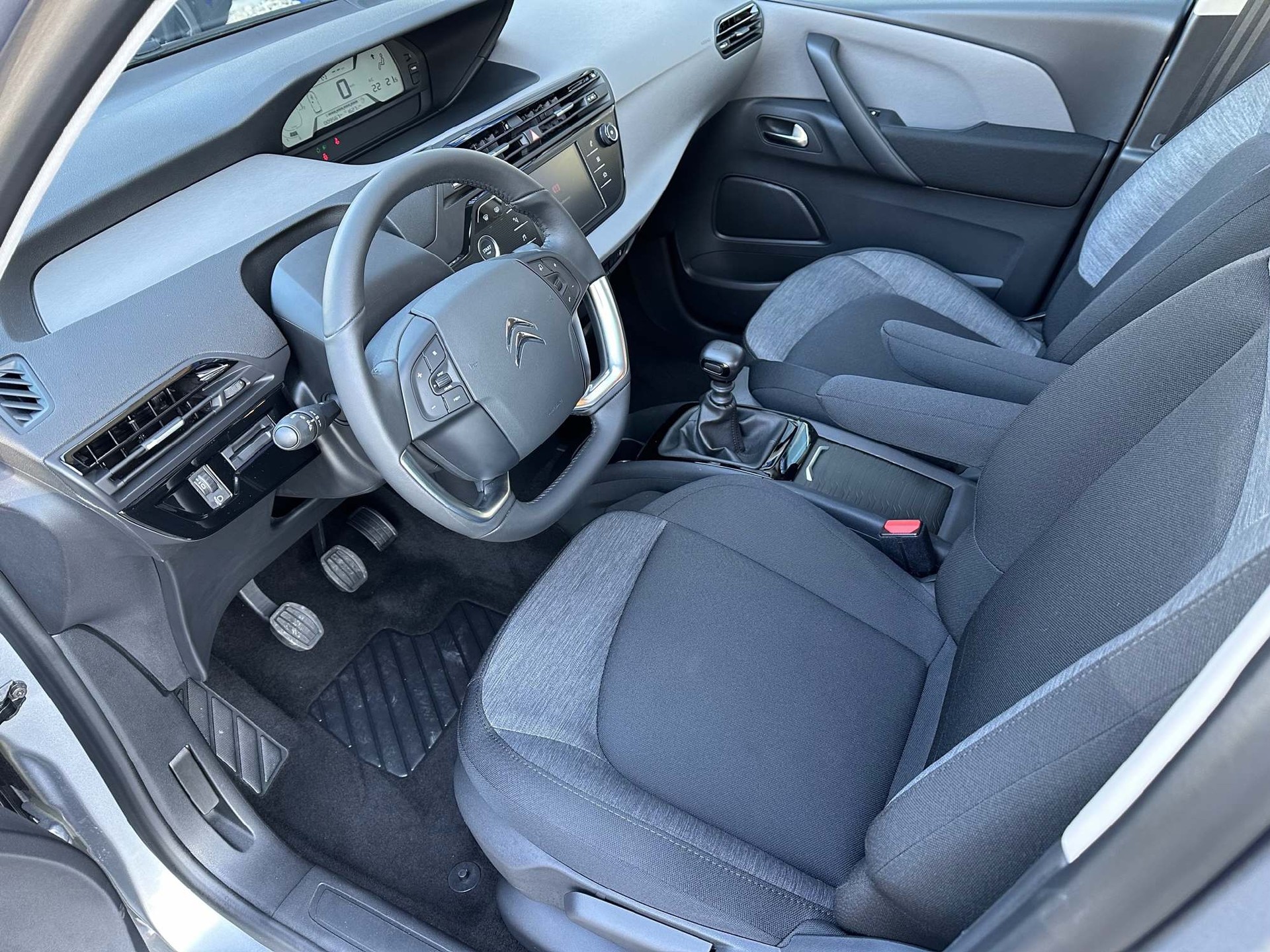 CITROEN C4 Grand Spacetourer 1.2 PureTech Live Pack-image-10