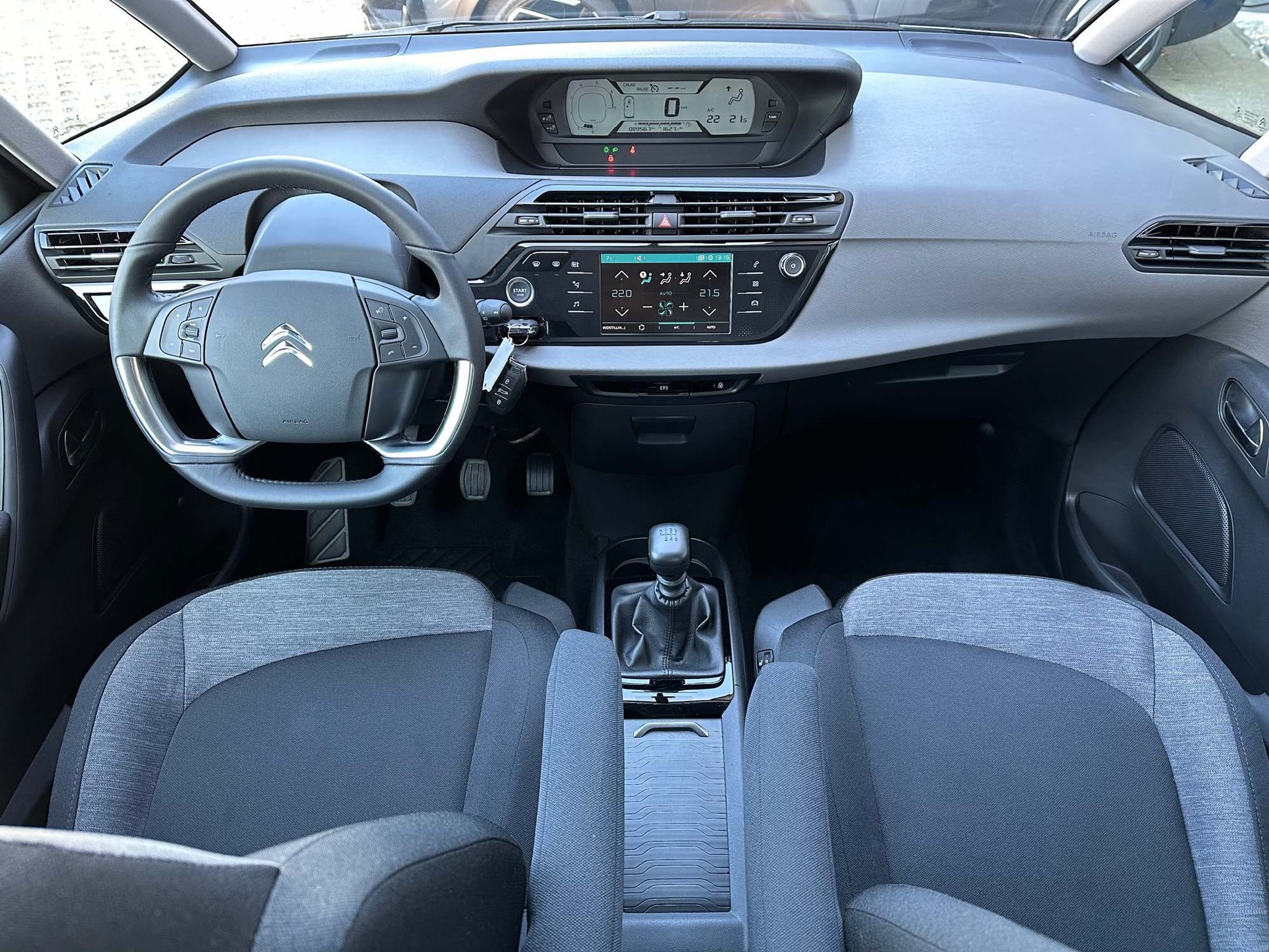 CITROEN C4 Grand Spacetourer 1.2 PureTech Live Pack-image-9