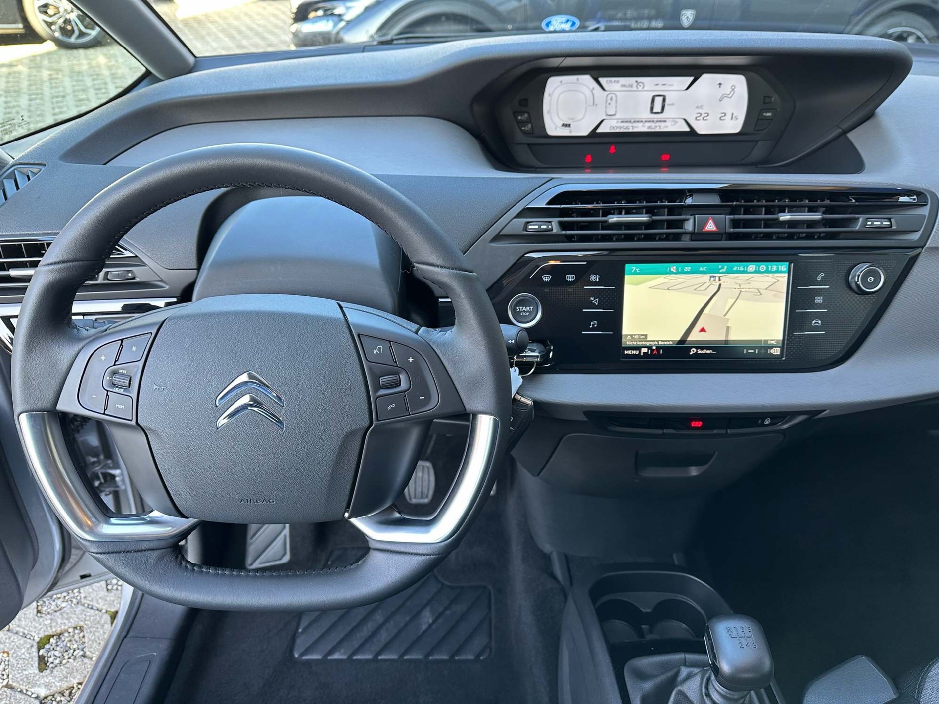CITROEN C4 Grand Spacetourer 1.2 PureTech Live Pack-image-11