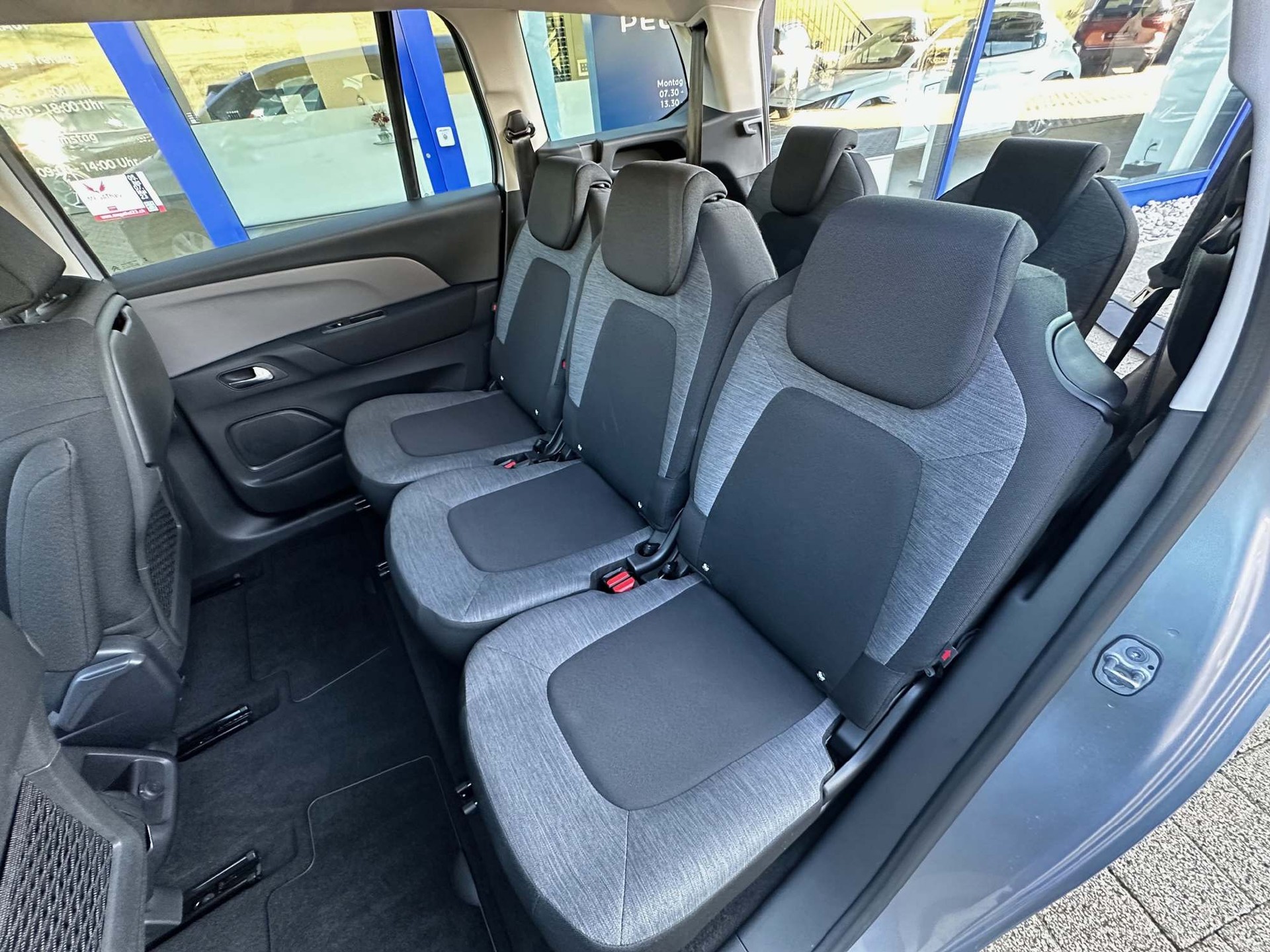 CITROEN C4 Grand Spacetourer 1.2 PureTech Live Pack-image-8