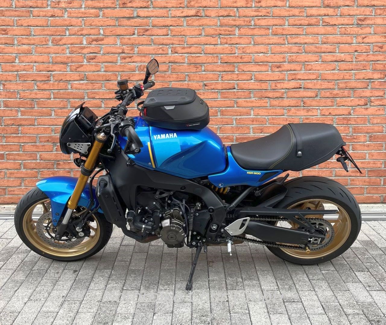 YAMAHA XSR 900-image-4