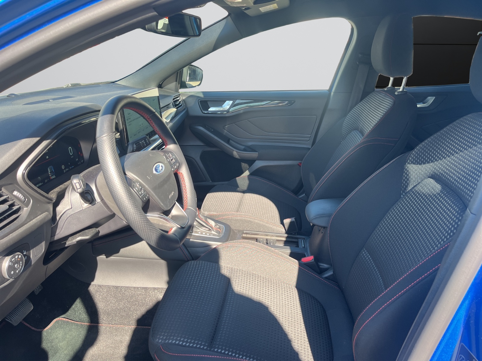 FORD Focus 1.0 MHEV ST-Line X Automat-image-4