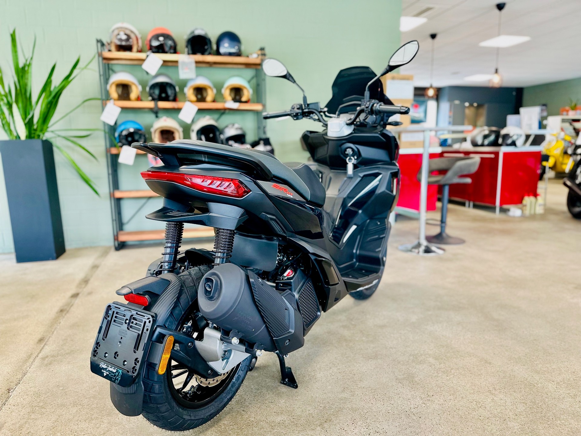 APRILIA SR 125 GT ABS-image-2