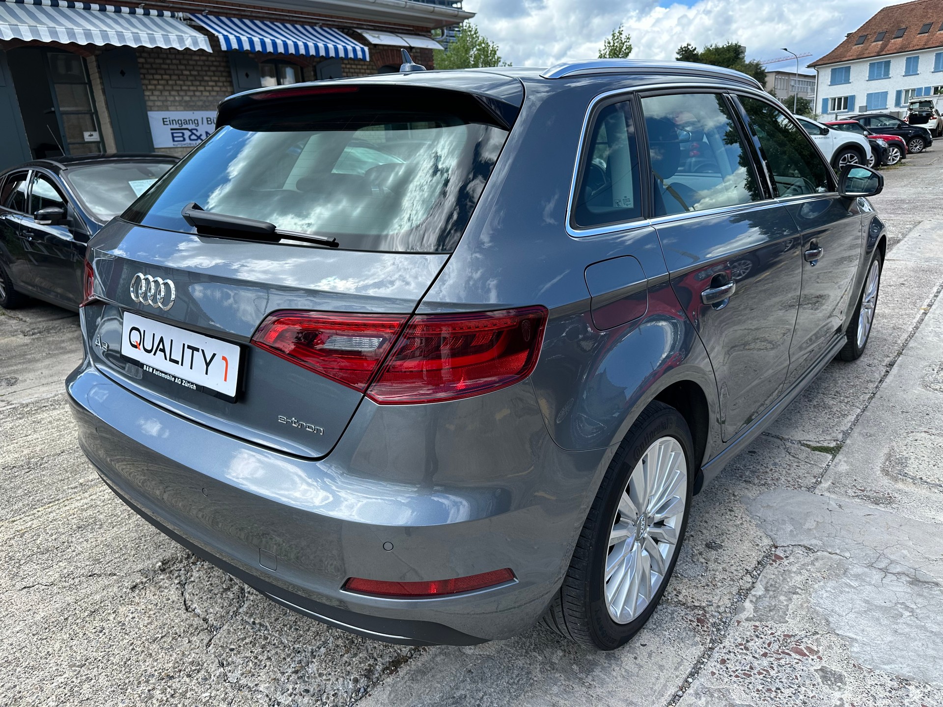 AUDI A3 Sportback 1.4 e-tron Ambition S-tronic-image-6