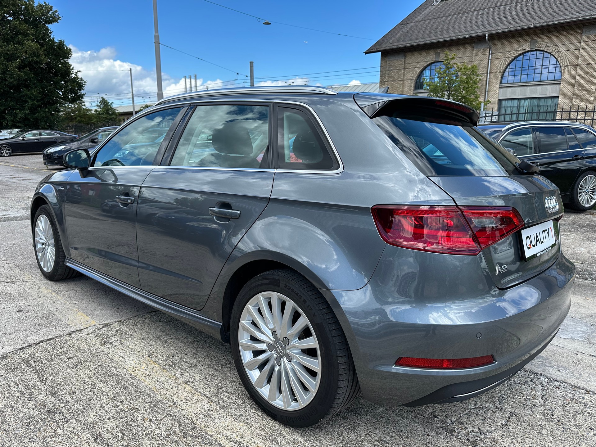 AUDI A3 Sportback 1.4 e-tron Ambition S-tronic-image-5
