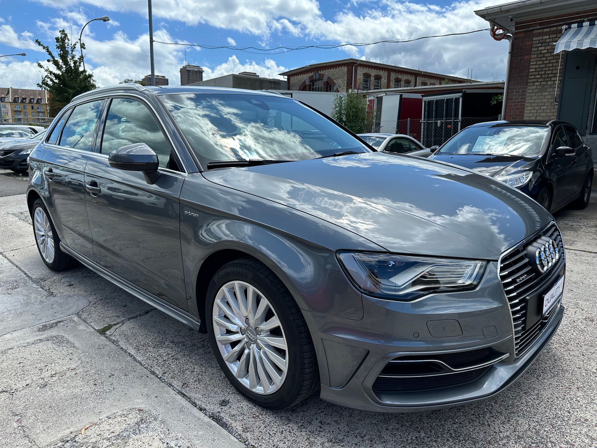 AUDI A3 Sportback 1.4 e-tron Ambition S-tronic-showroom-element-2