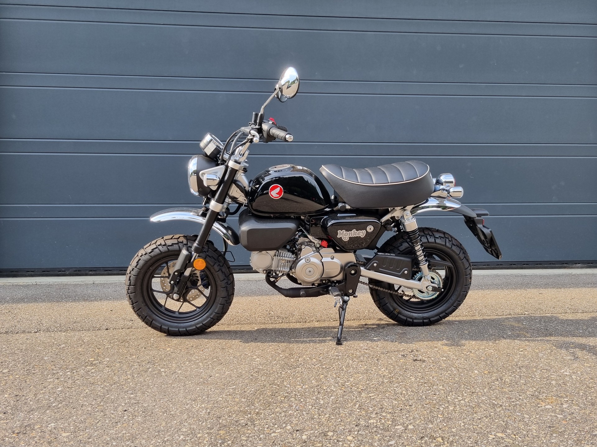 HONDA MONKEY-showroom-element-1