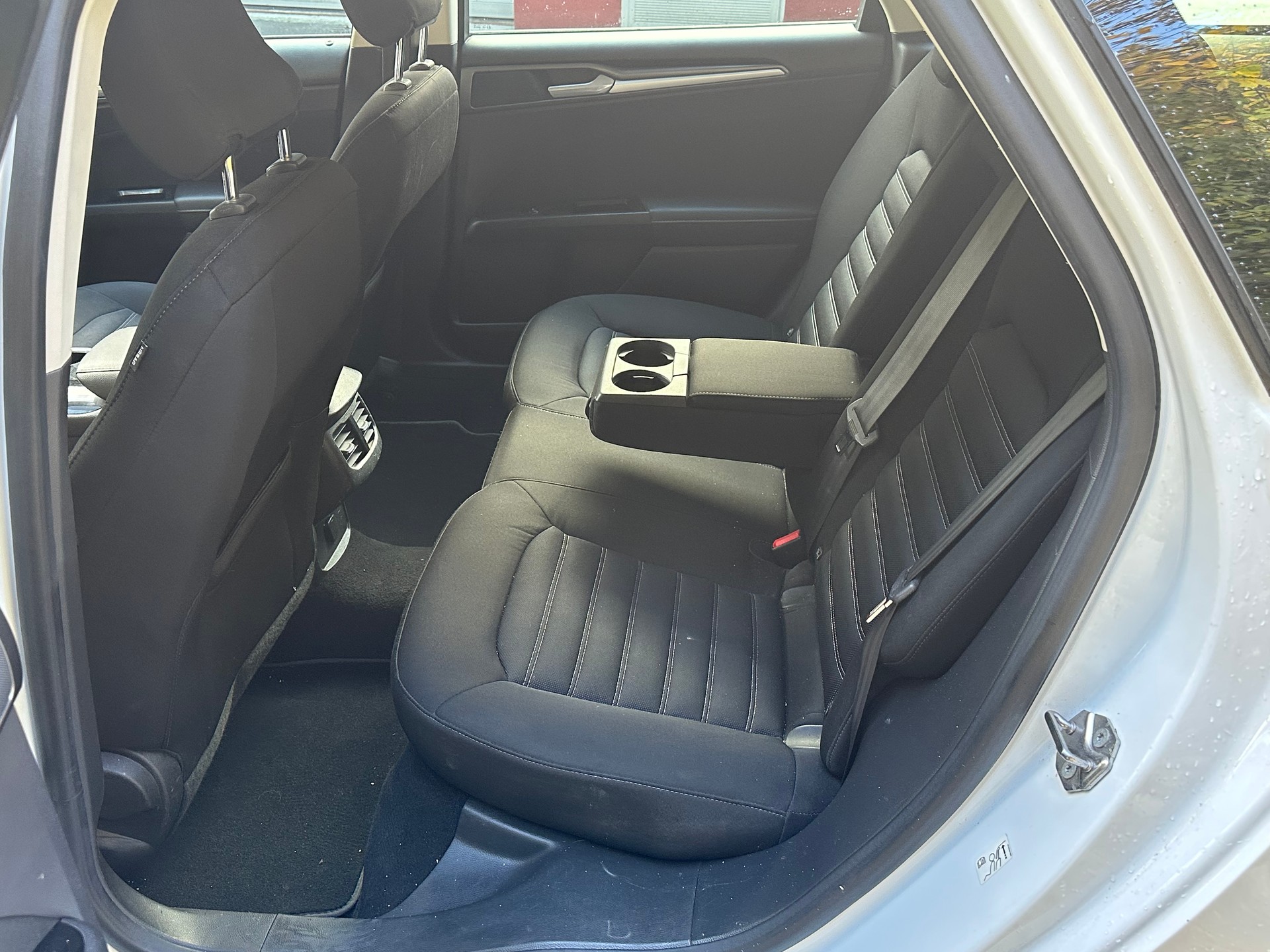 FORD Mondeo 2.0 TDCi Titanium PowerShift-image-10