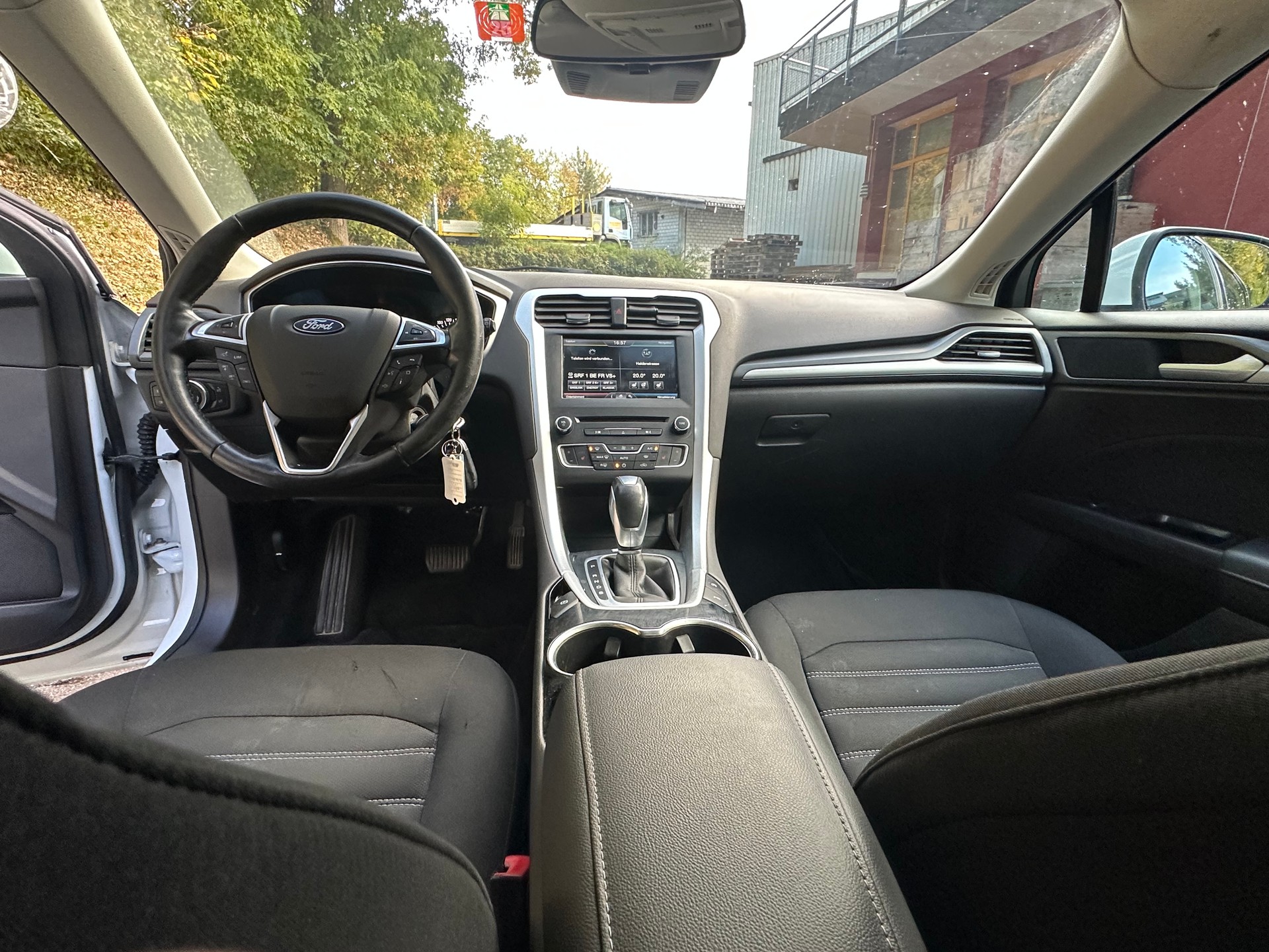 FORD Mondeo 2.0 TDCi Titanium PowerShift-image-7