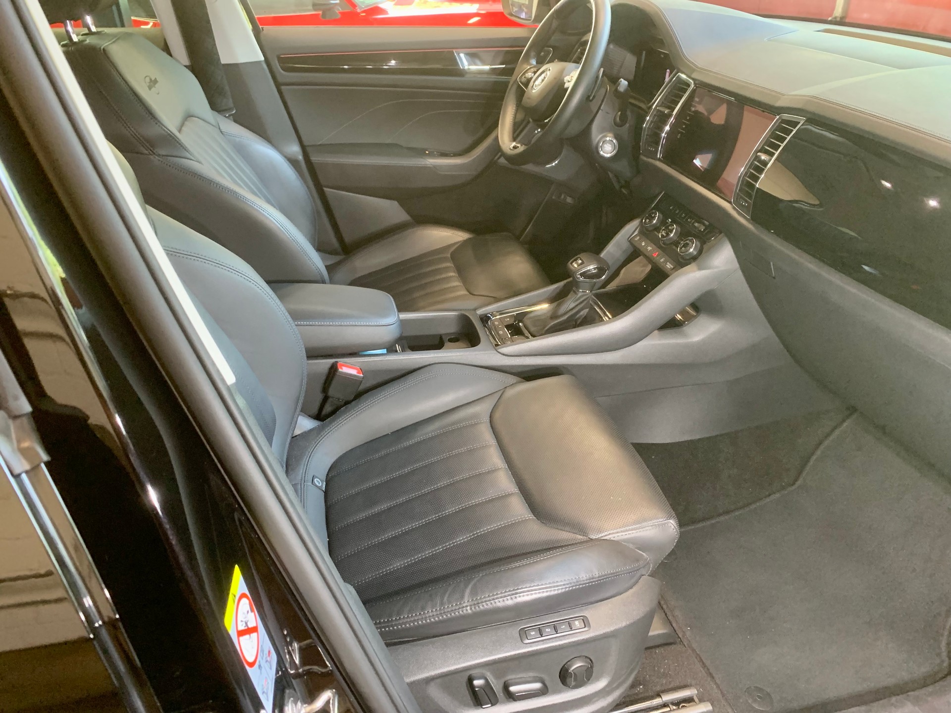 SKODA Kodiaq 2.0 TSI 4x4 L&K ✅-image-11