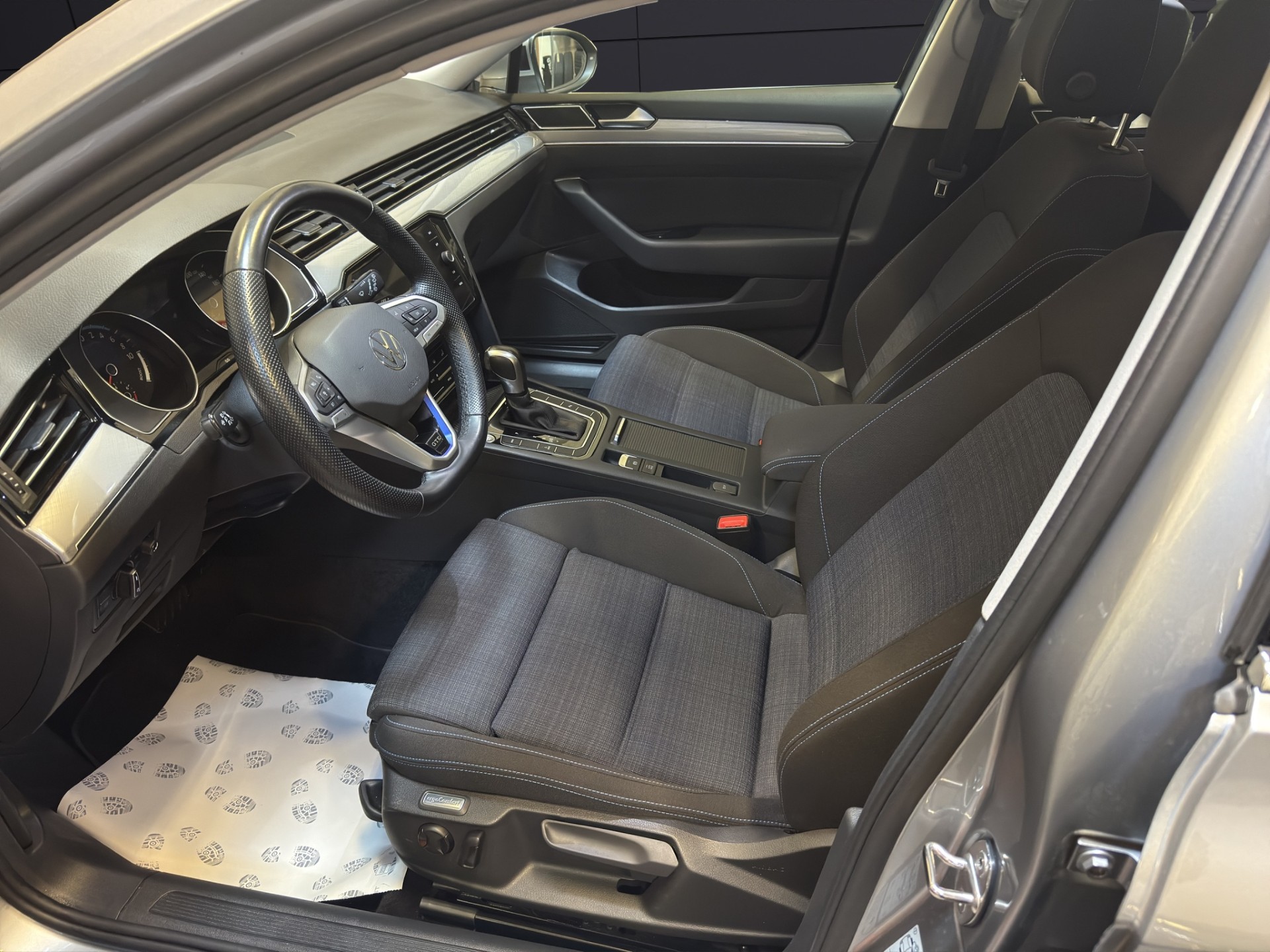 VW Passat Variant 1.4 TSI GTE Hybrid DSG-image-9