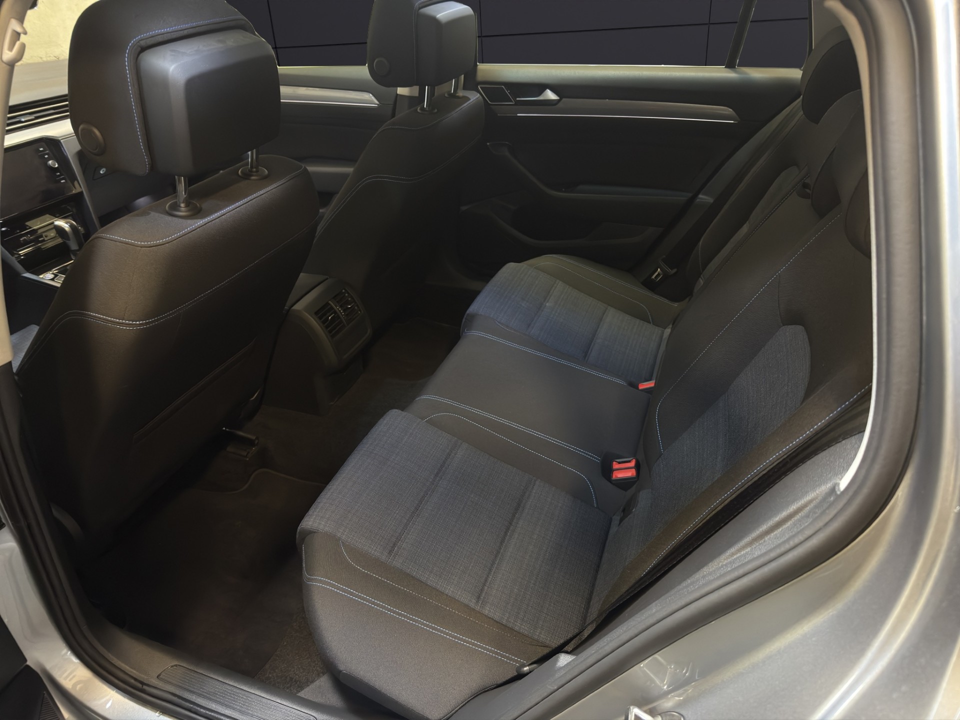 VW Passat Variant 1.4 TSI GTE Hybrid DSG-image-10