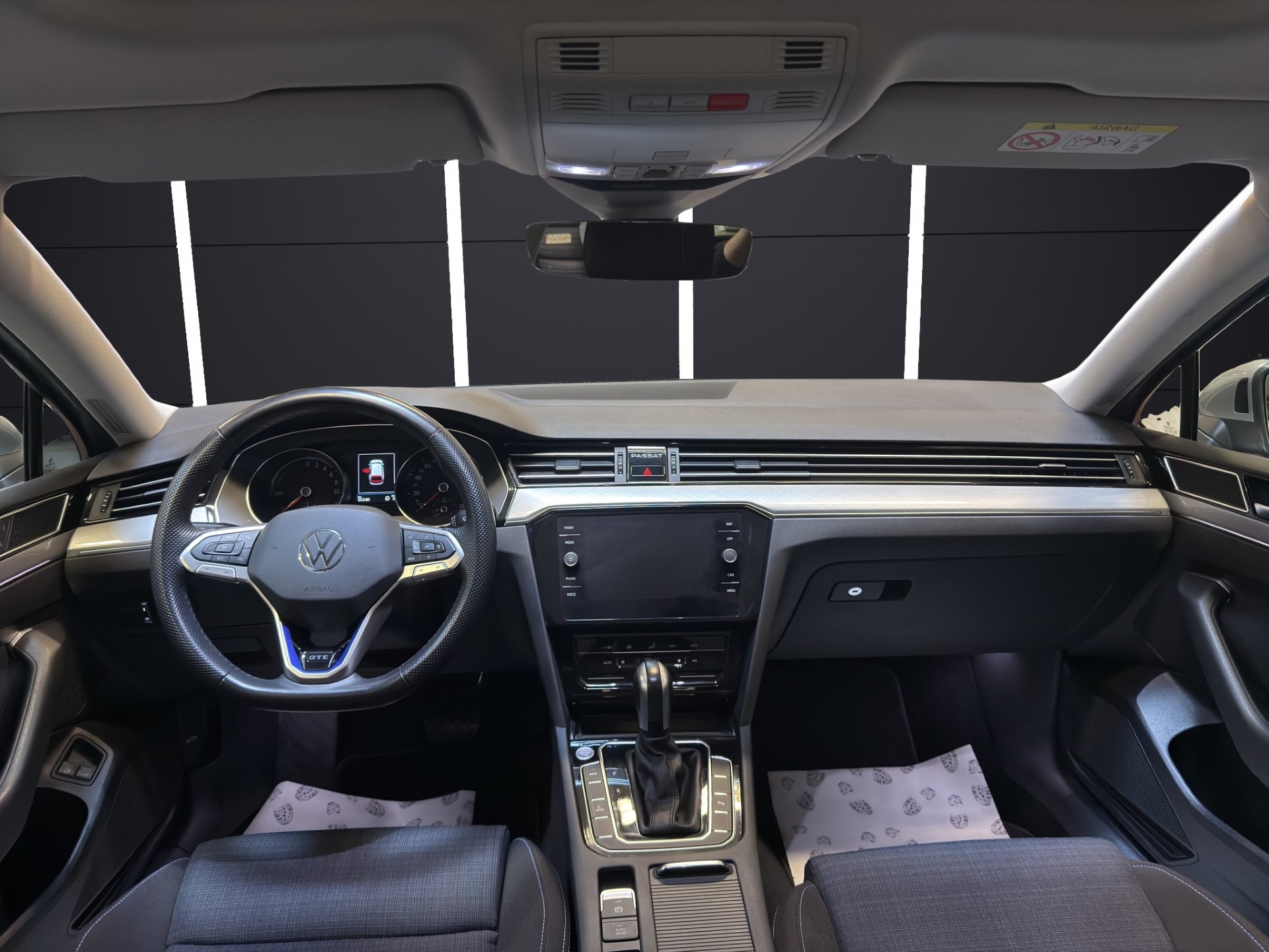 VW Passat Variant 1.4 TSI GTE Hybrid DSG-image-8