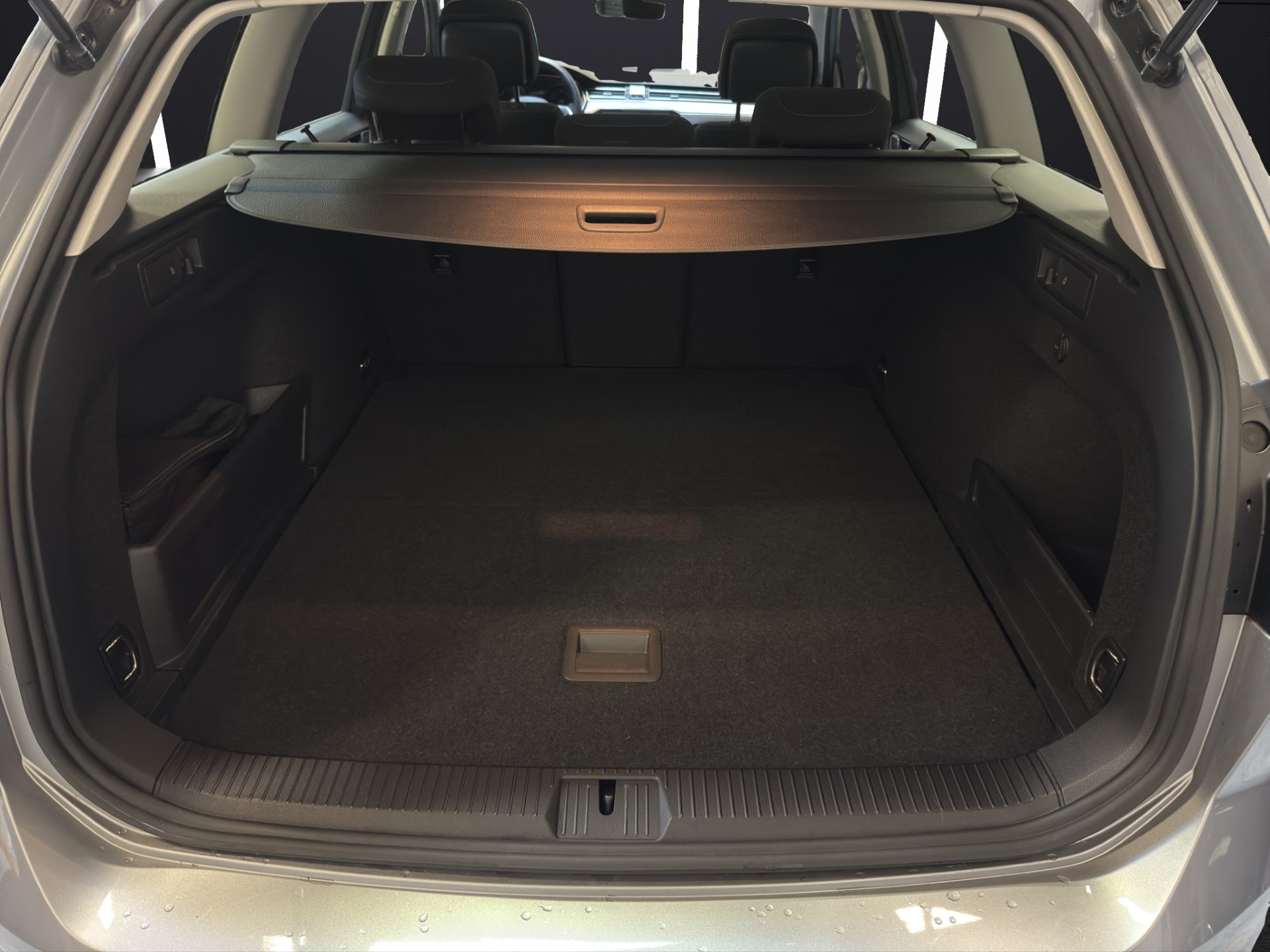 VW Passat Variant 1.4 TSI GTE Hybrid DSG-image-11