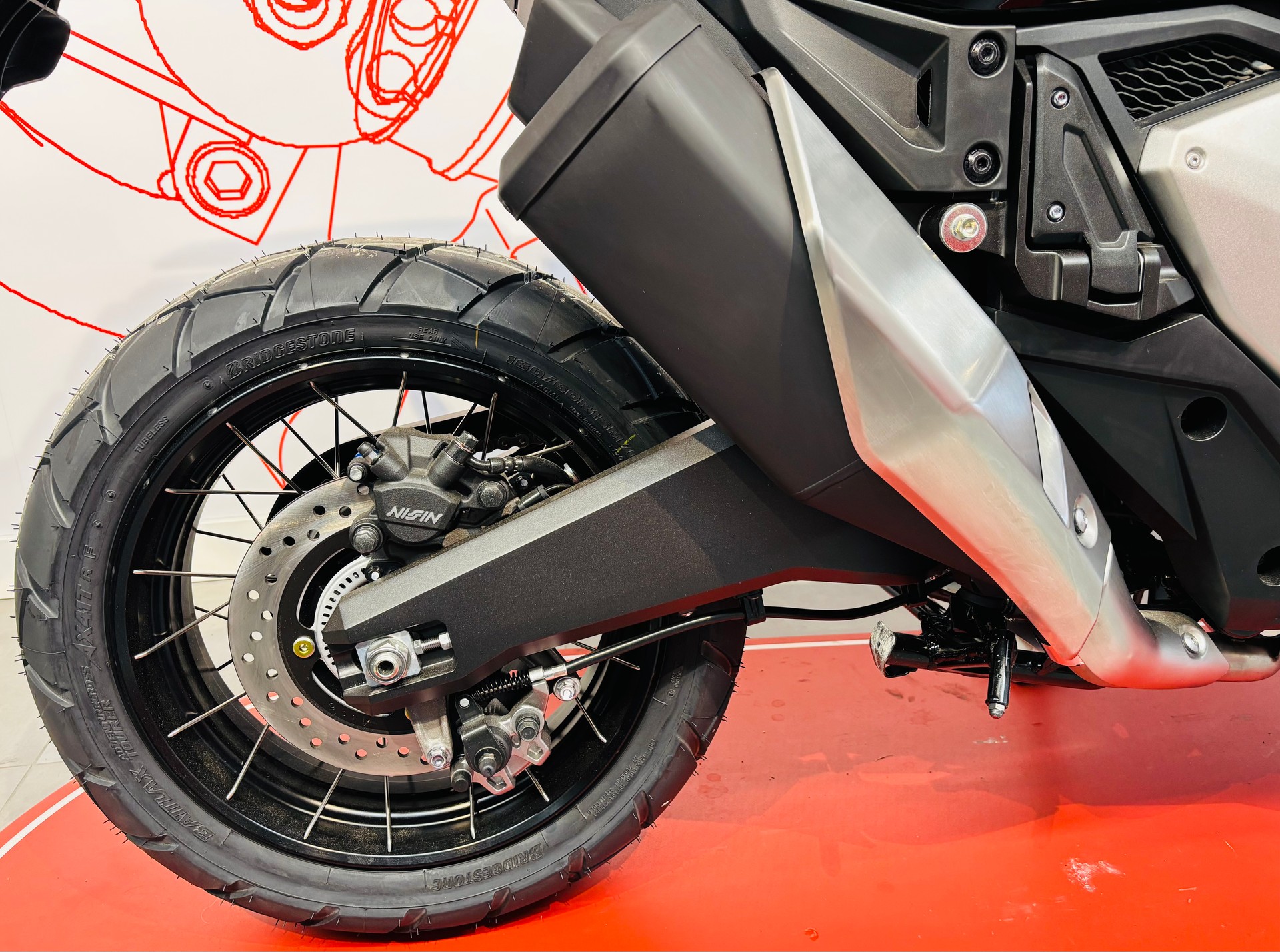 HONDA X-ADV 750-image-6