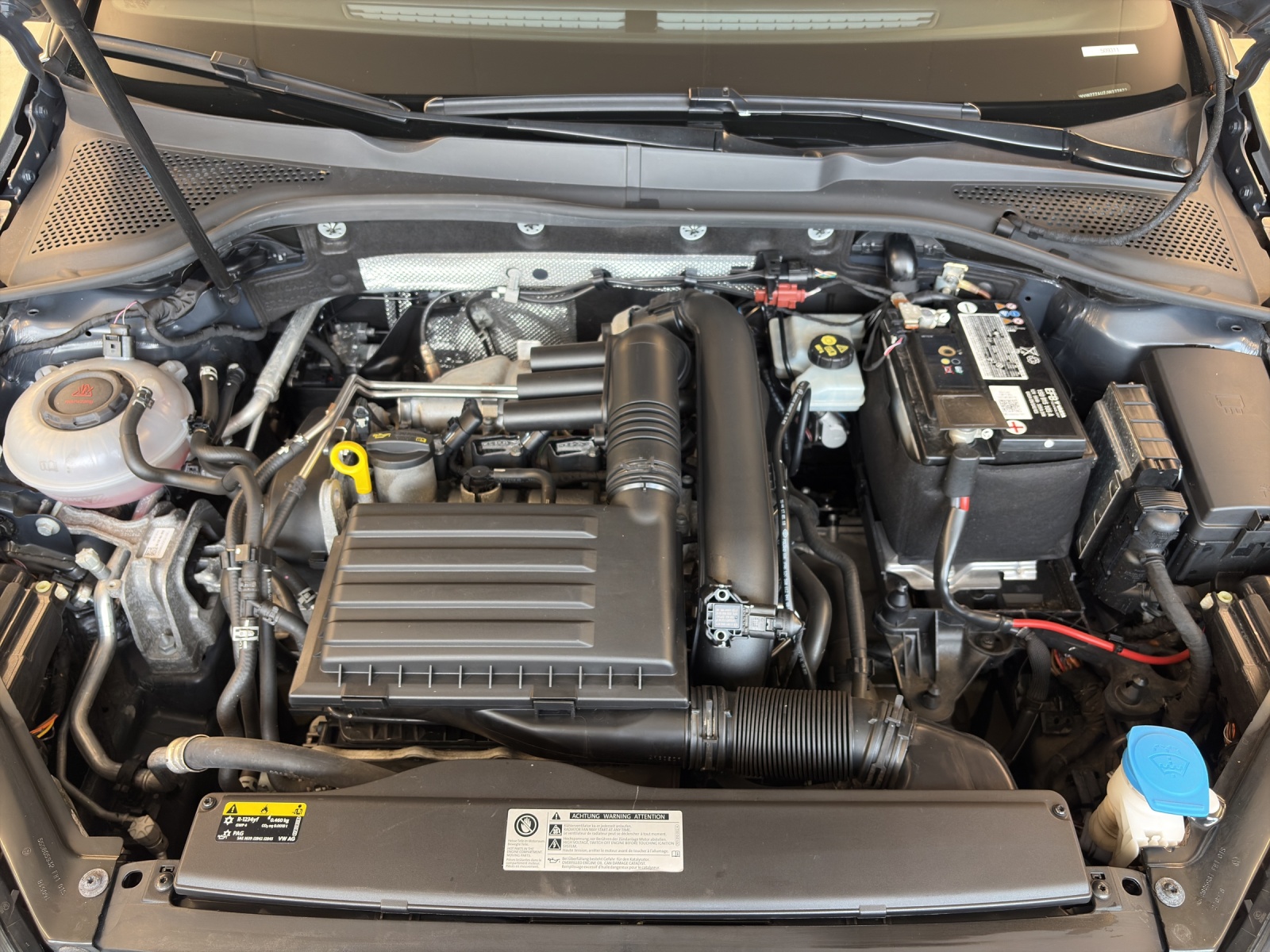 VW Golf 1.4 TSI High-image-16