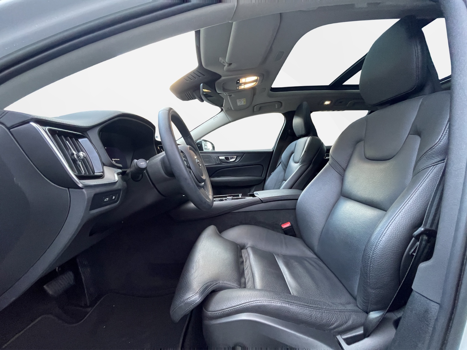 VOLVO V60 2.0 T6 TE Ultimate Dark eAWD-image-9