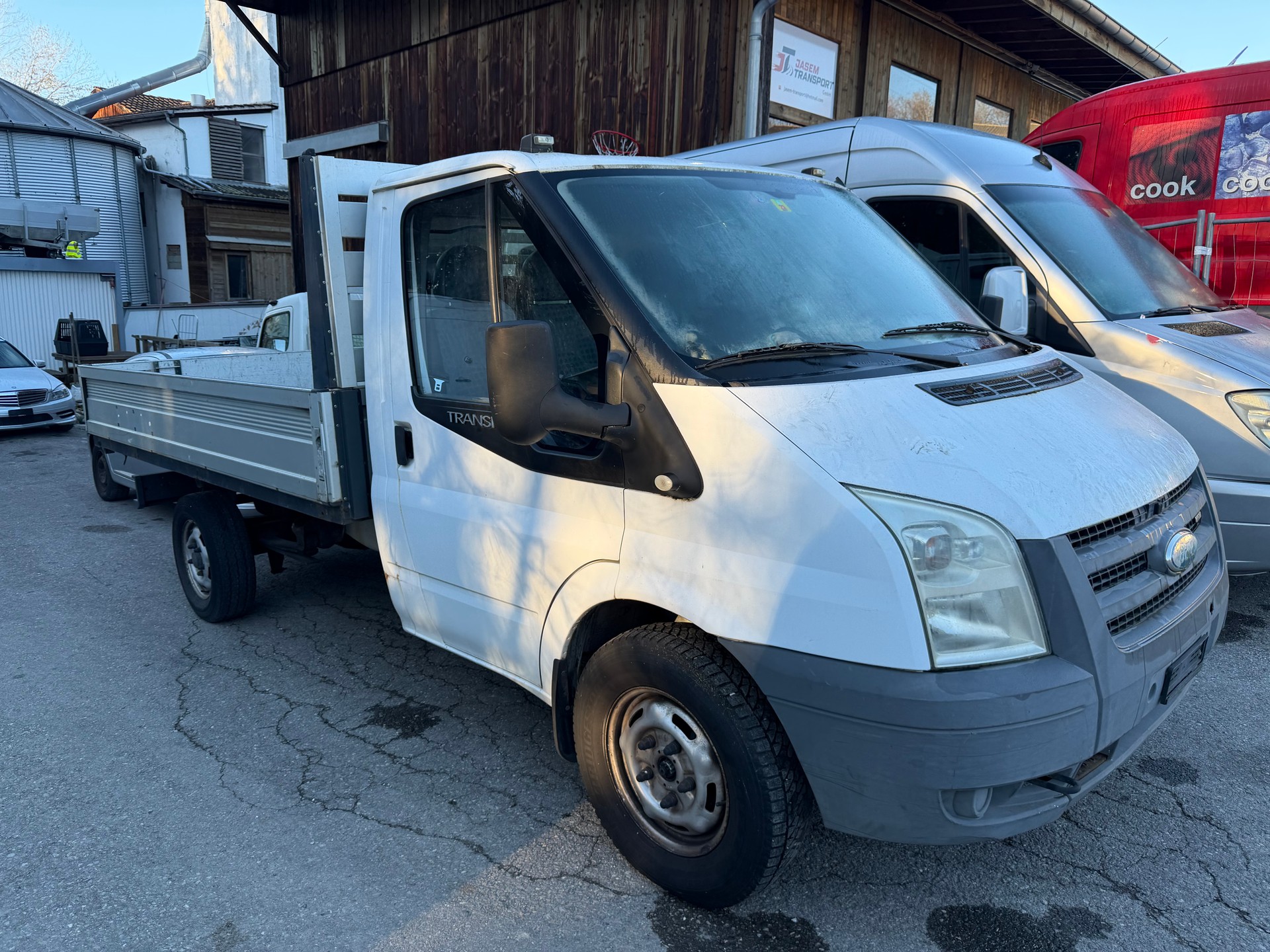 FORD Transit 2.4 TDCi 350 M-showroom-element-2