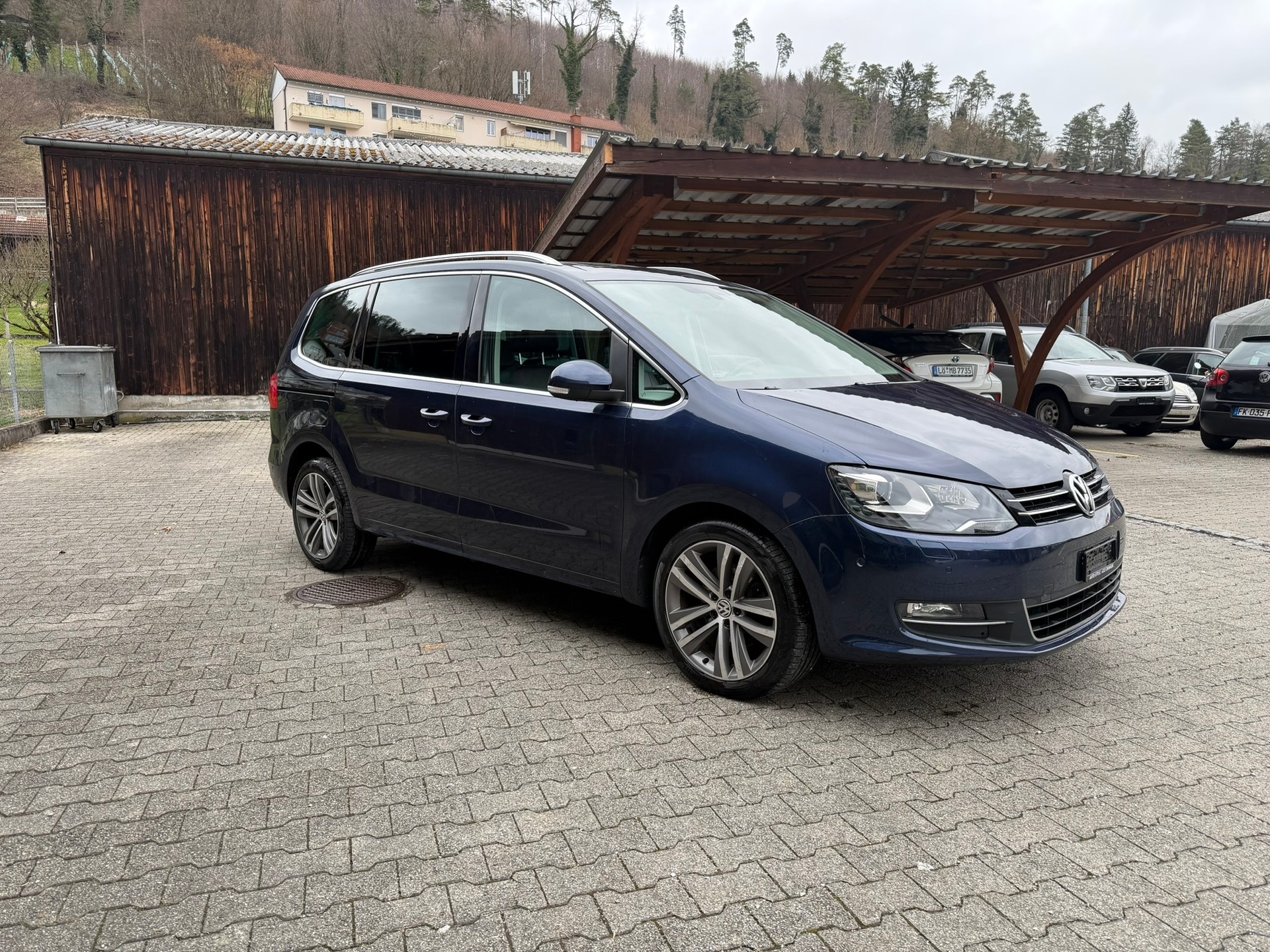 VW Sharan 2.0 TDI BlueMotion Technology Highline-image-2