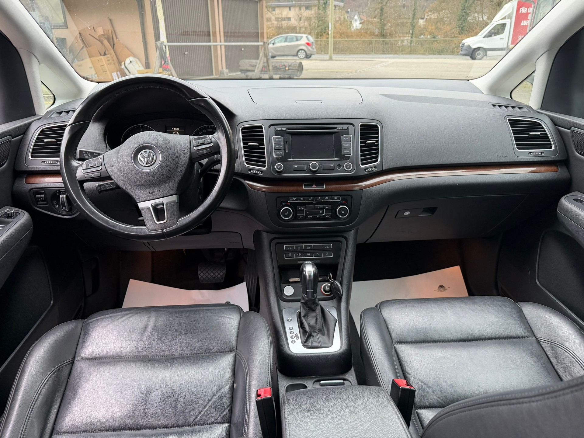 VW Sharan 2.0 TDI BlueMotion Technology Highline-image-6
