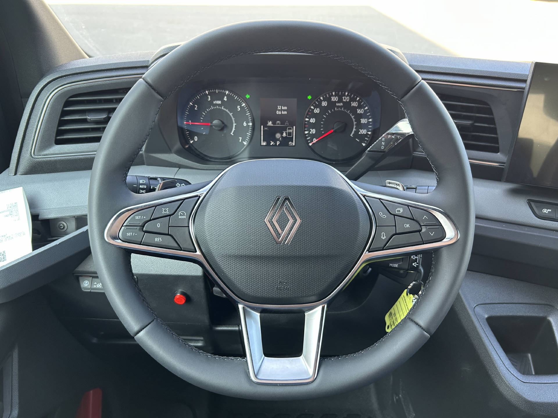 RENAULT Master Koffer HB L3 170 PS FWD-image-15