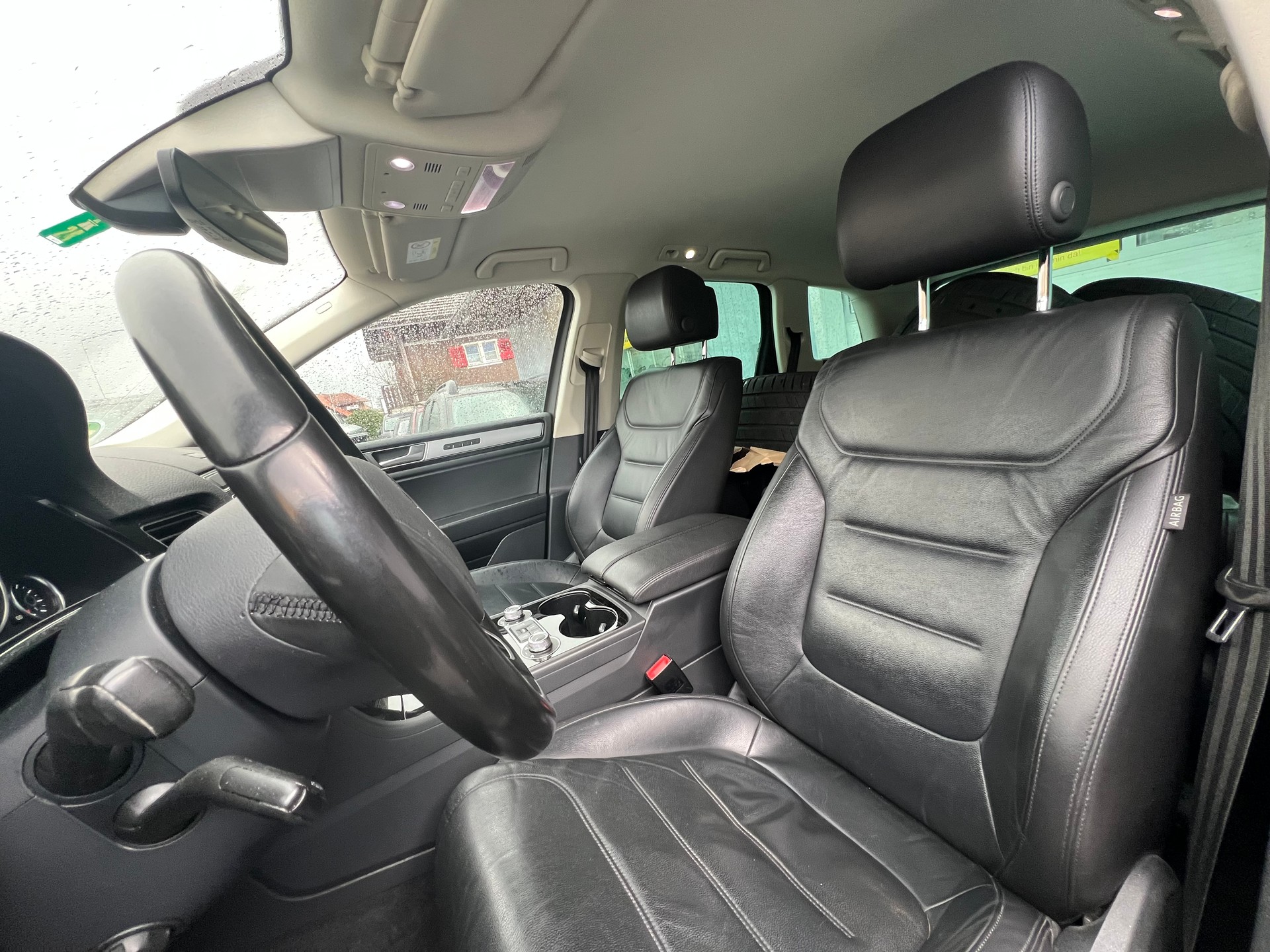 VW Touareg 3.0 TDI BlueMotion Technology Tiptronic-image-13