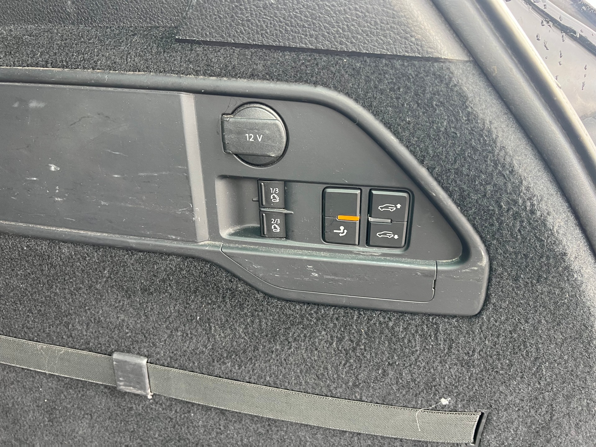 VW Touareg 3.0 TDI BlueMotion Technology Tiptronic-image-17