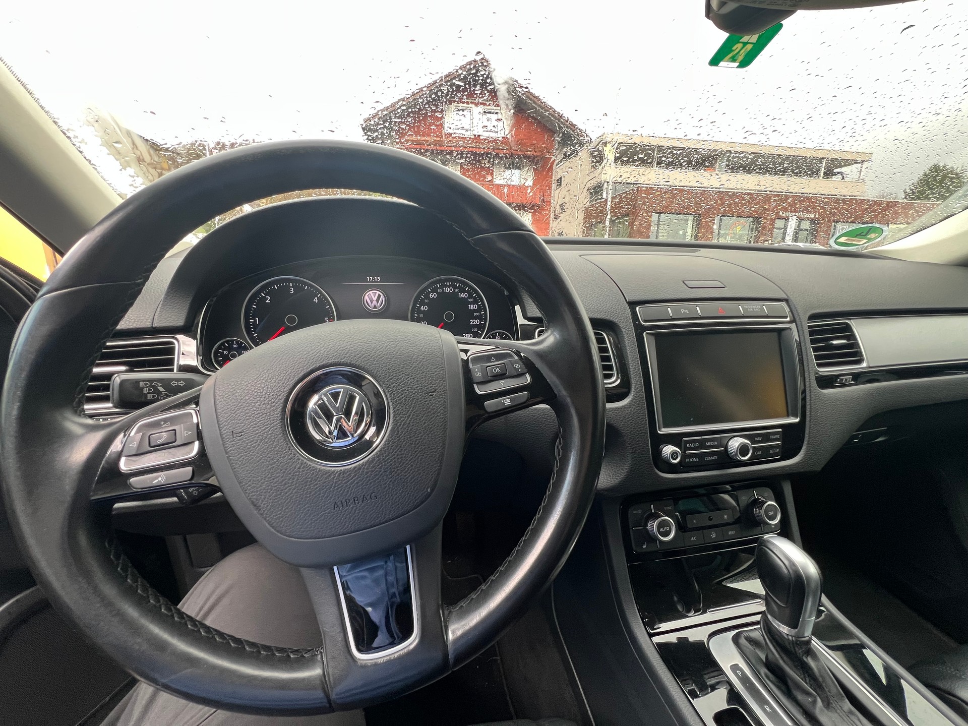 VW Touareg 3.0 TDI BlueMotion Technology Tiptronic-image-8