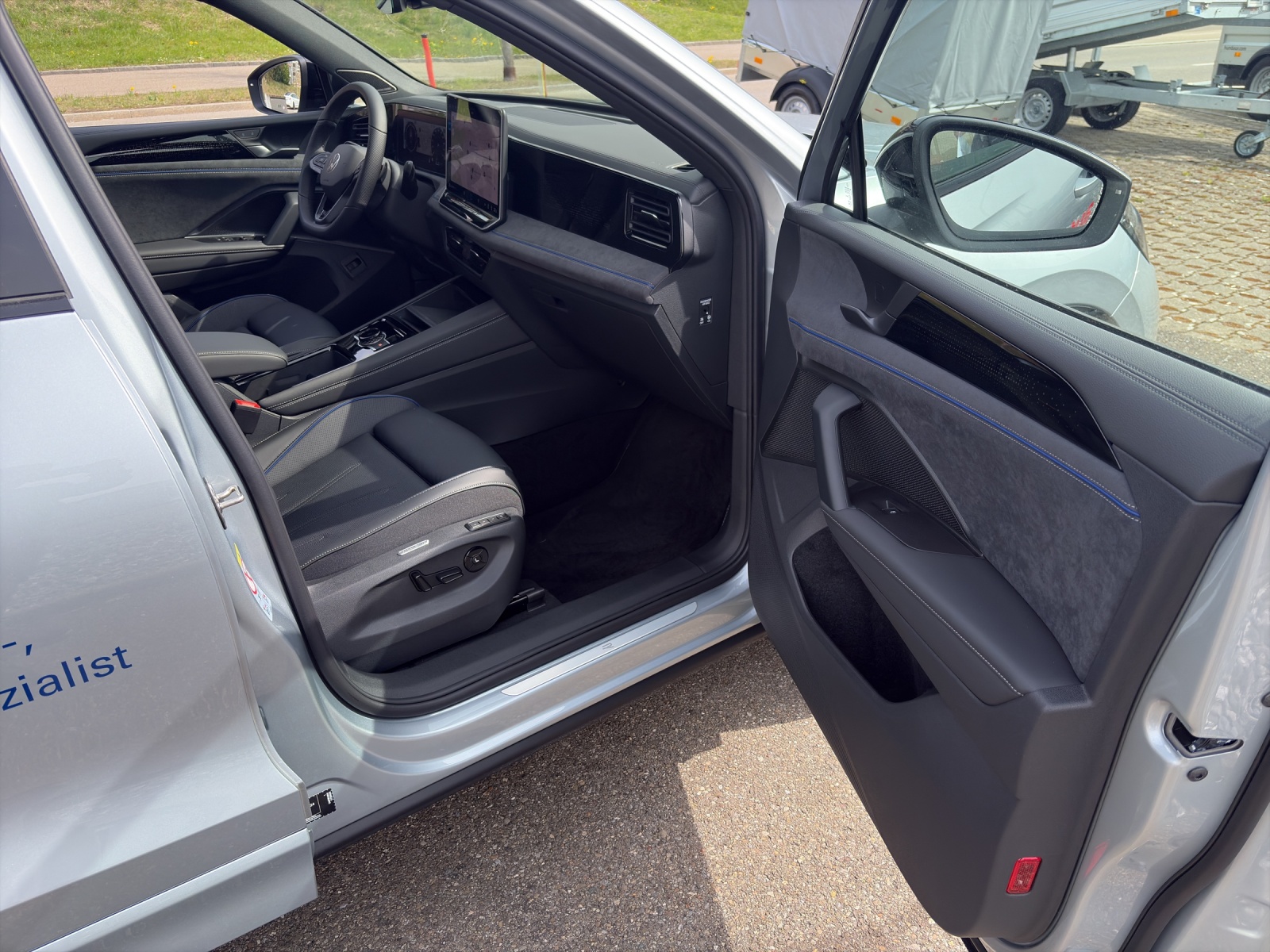 VW Tiguan 2.0 TSI R-Line DSG 4motion-image-5
