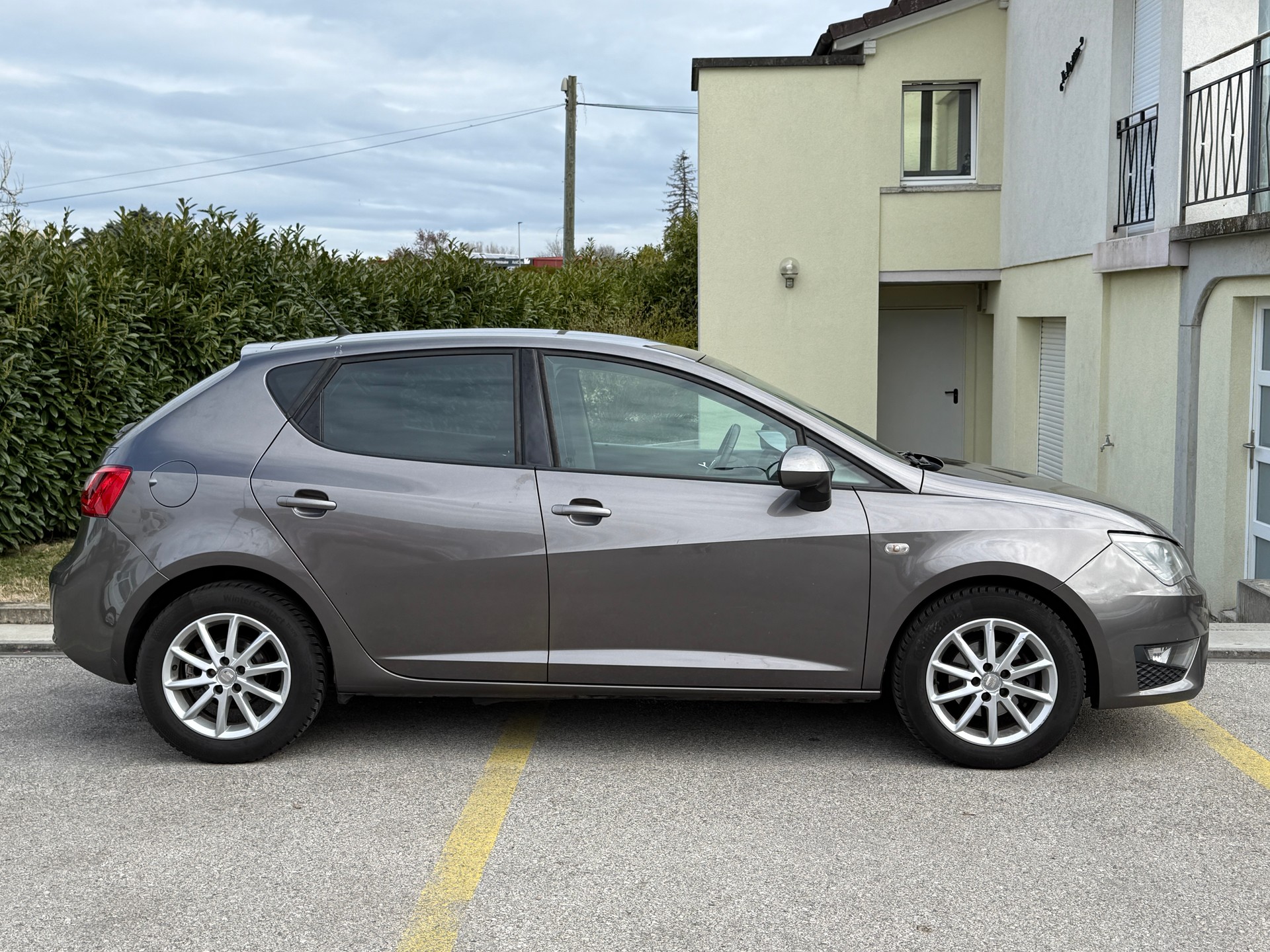 SEAT Ibiza 1.2 TSI FR Viva Stopp-Start - Navigation - Expertisé : 19.09.2025 - Grand Service fait le 16.04.2026 à 92'119 km-image-9