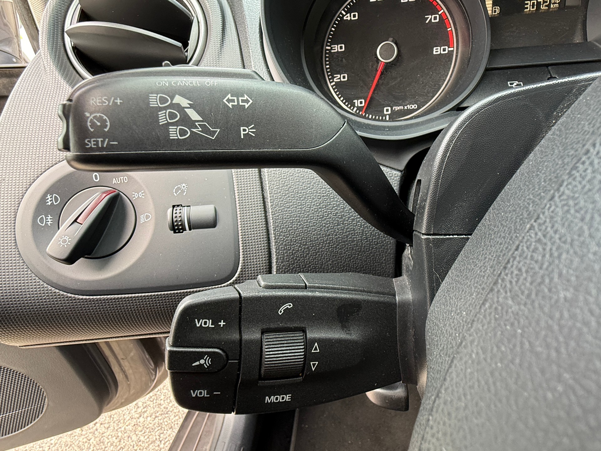 SEAT Ibiza 1.2 TSI FR Viva Stopp-Start - Navigation - Expertisé : 19.09.2025 - Grand Service fait le 16.04.2026 à 92'119 km-image-21