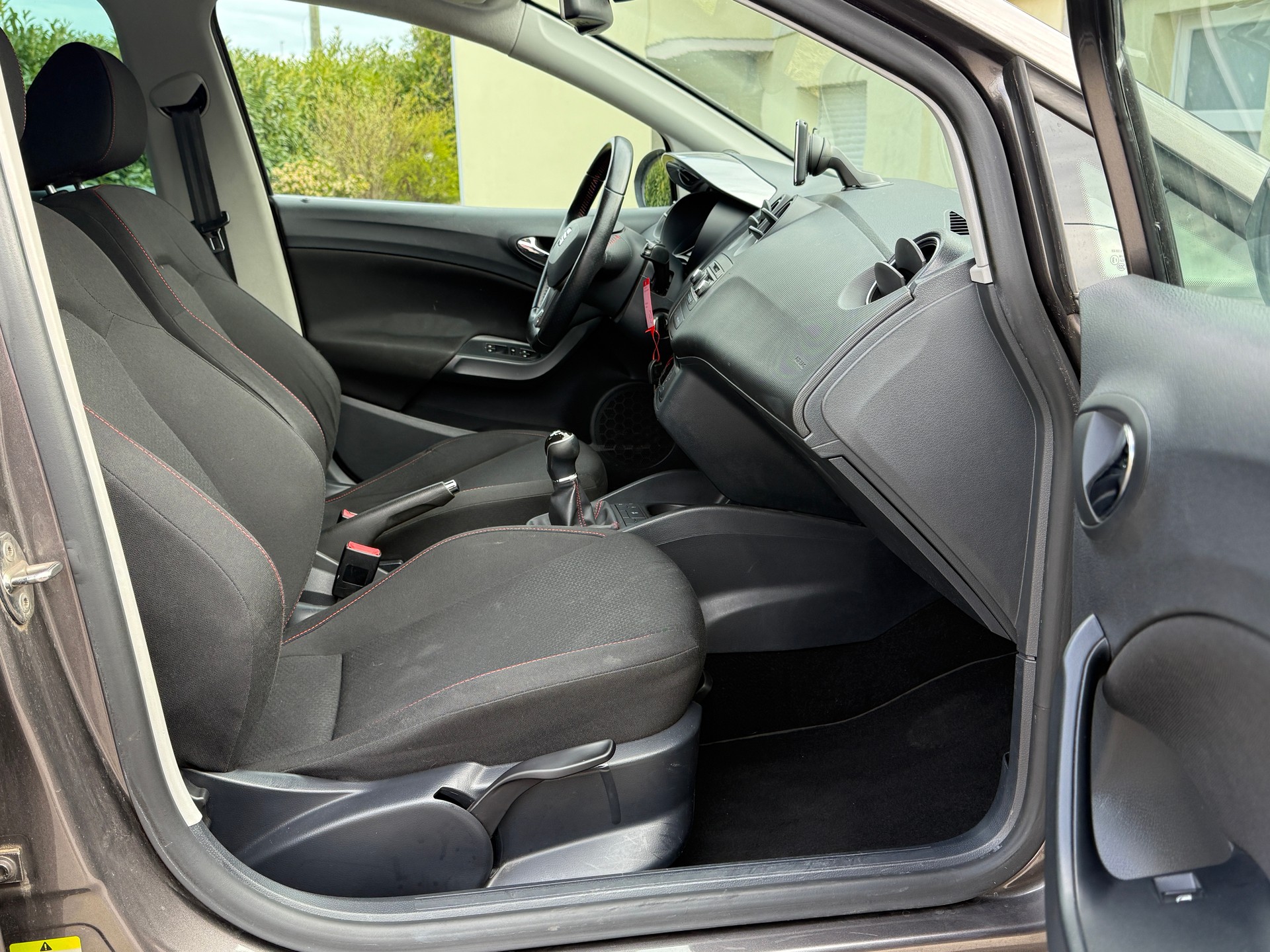SEAT Ibiza 1.2 TSI FR Viva Stopp-Start - Navigation - Expertisé : 19.09.2025 - Grand Service fait le 16.04.2026 à 92'119 km-image-14