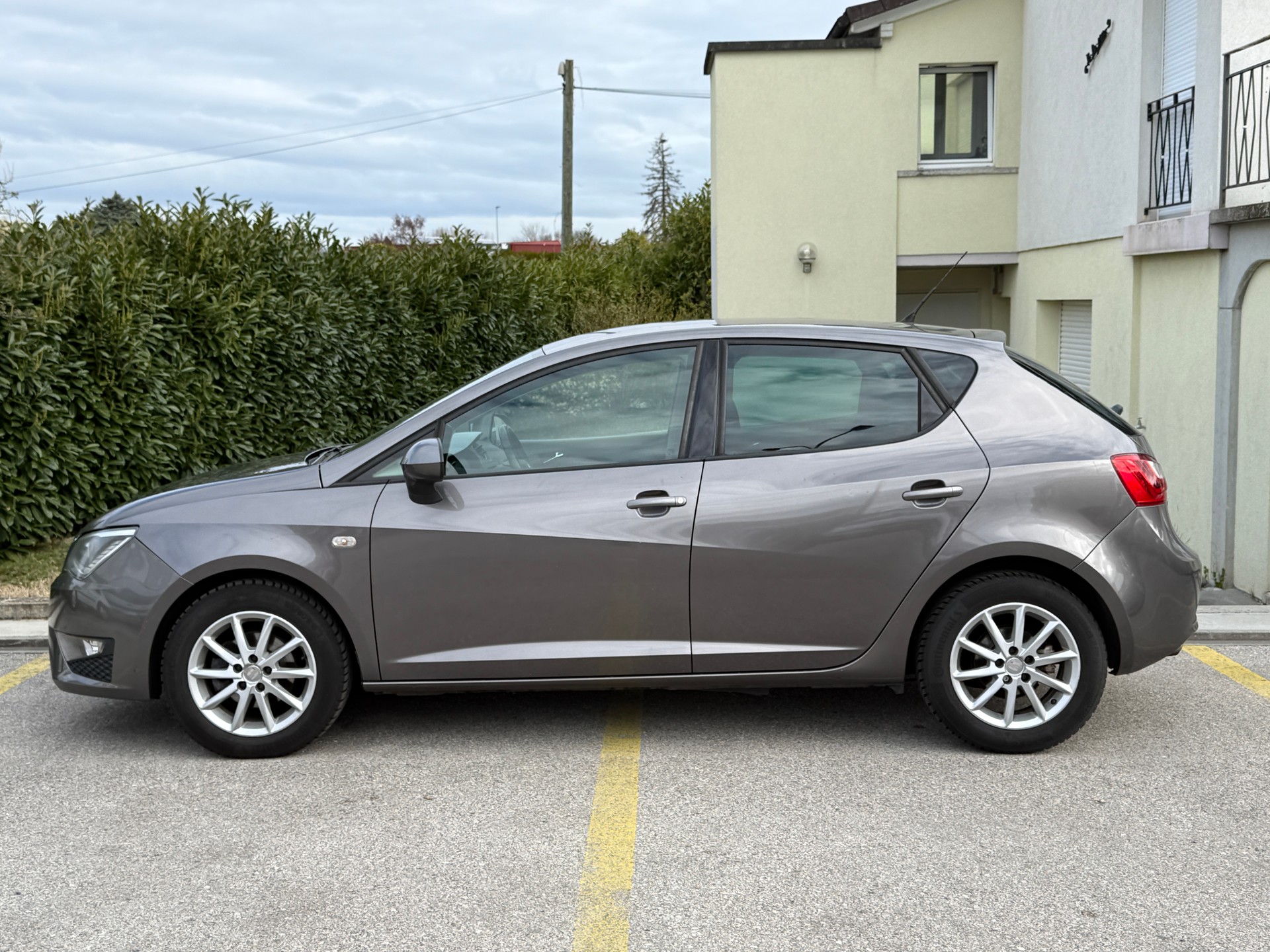 SEAT Ibiza 1.2 TSI FR Viva Stopp-Start - Navigation - Expertisé : 19.09.2025 - Grand Service fait le 16.04.2026 à 92'119 km-image-8