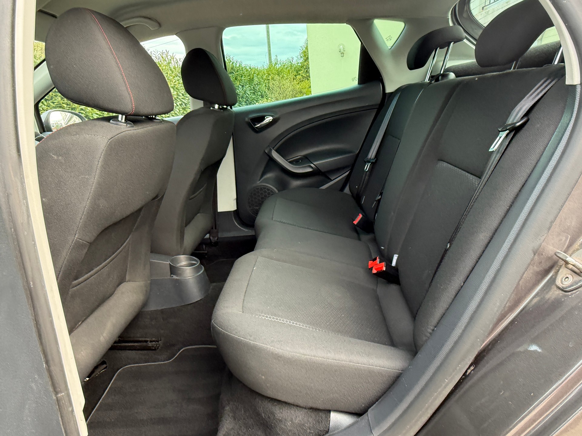 SEAT Ibiza 1.2 TSI FR Viva Stopp-Start - Navigation - Expertisé : 19.09.2025 - Grand Service fait le 16.04.2026 à 92'119 km-image-27