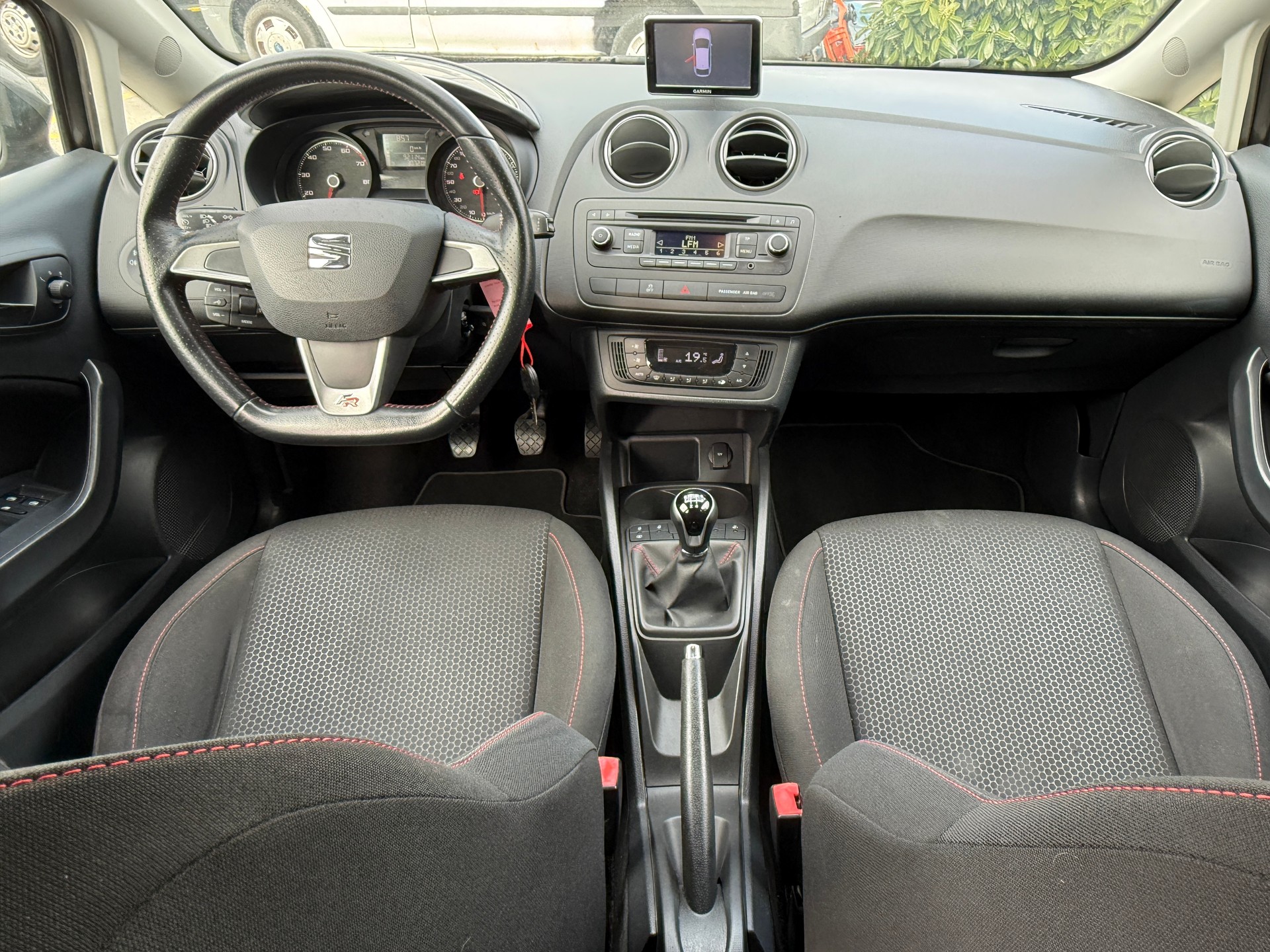 SEAT Ibiza 1.2 TSI FR Viva Stopp-Start - Navigation - Expertisé : 19.09.2025 - Grand Service fait le 16.04.2026 à 92'119 km-image-24