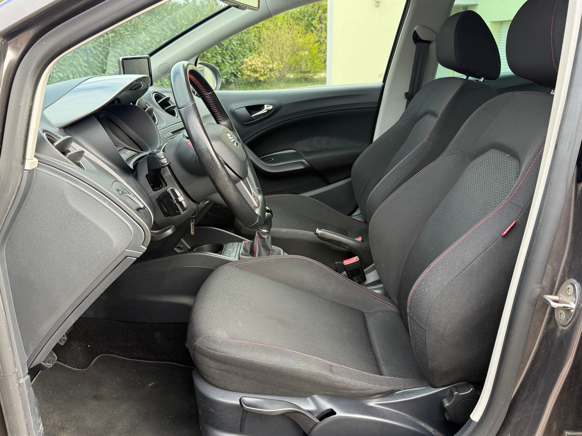 SEAT Ibiza 1.2 TSI FR Viva Stopp-Start - Navigation - Expertisé : 19.09.2025 - Grand Service fait le 16.04.2026 à 92'119 km-image-22